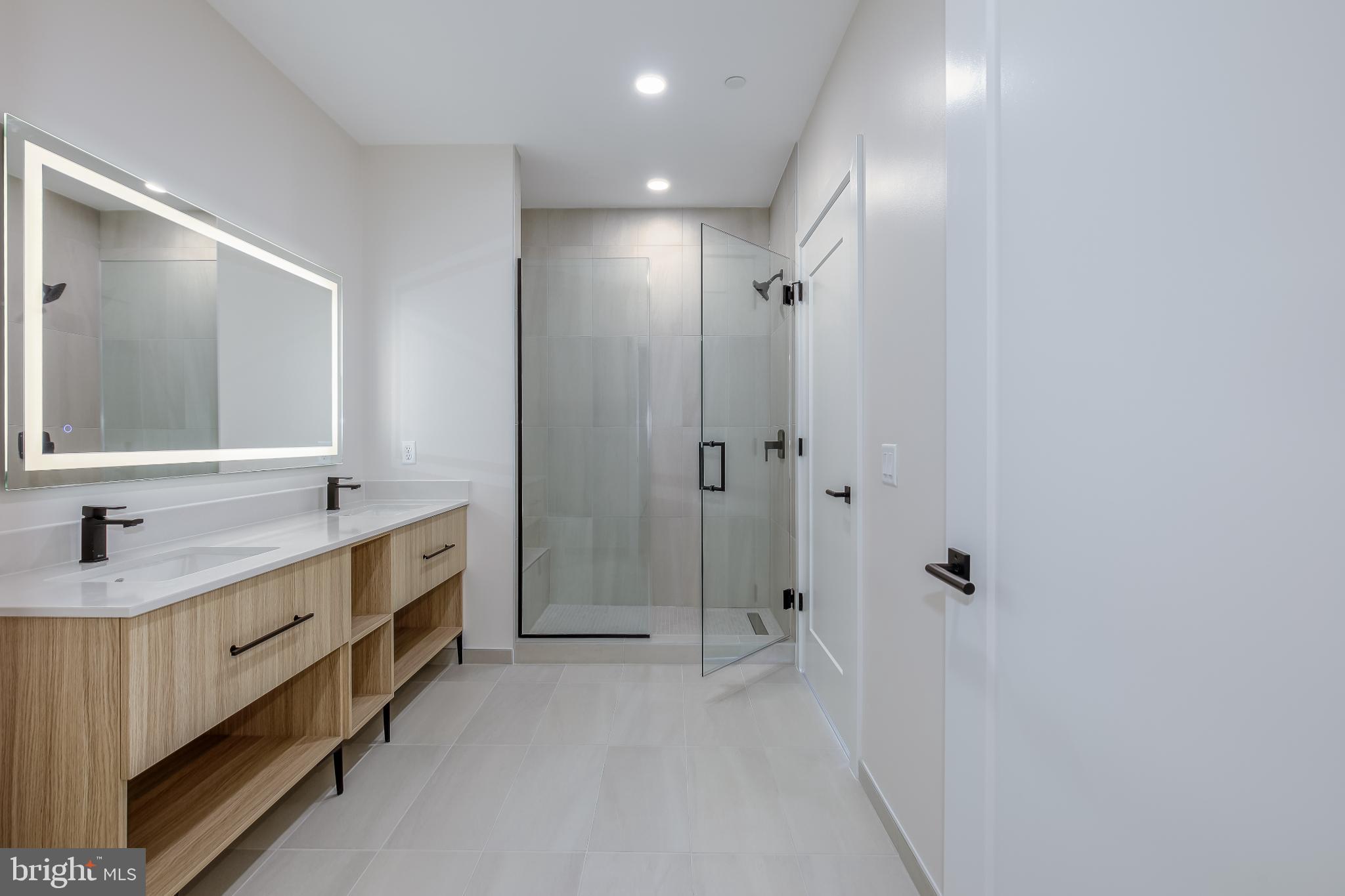 FALLS CHURCH CITY - Residential