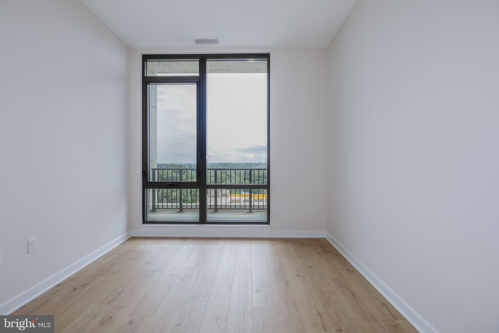 FALLS CHURCH CITY - Residential