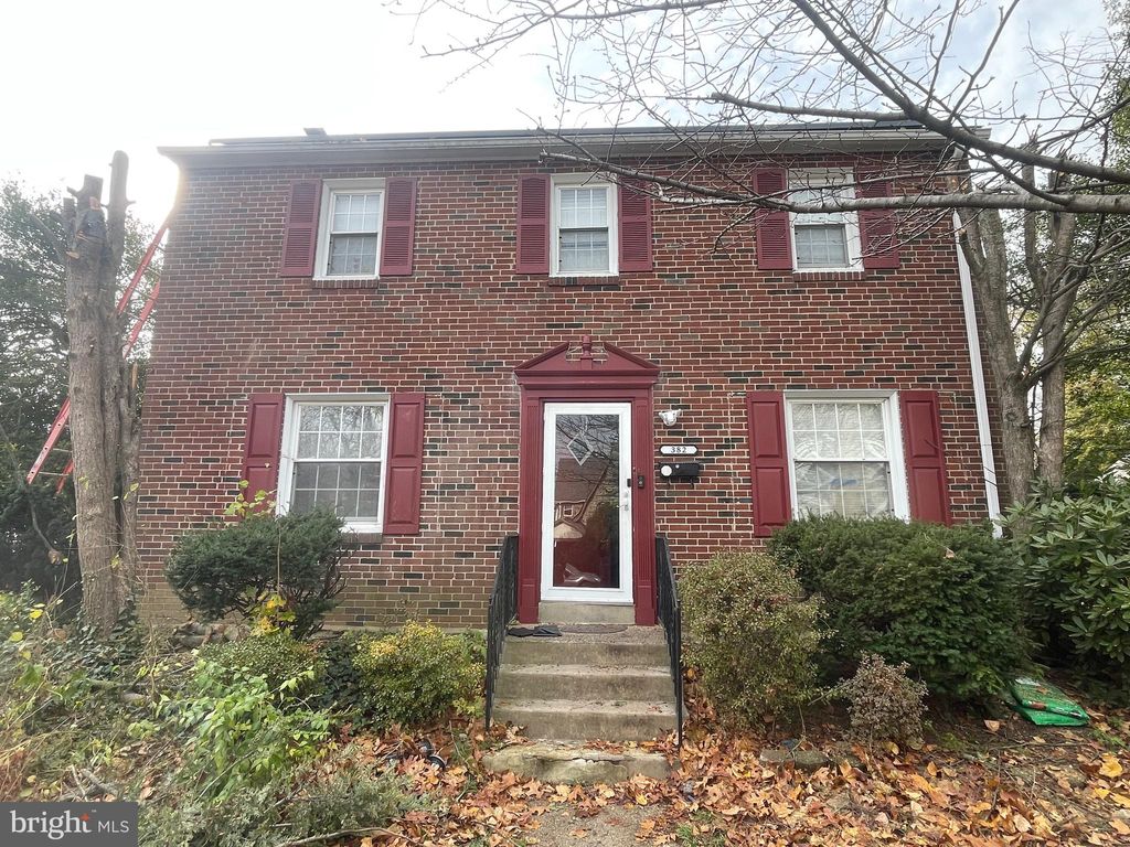 Photo of 382 Upland Way, DREXEL HILL, PA 19026 (MLS # PADE2104286)