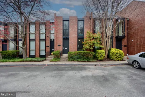 240 W Lafayette Avenue W, Baltimore, MD 21217 - MLS#: MDBA2164608
