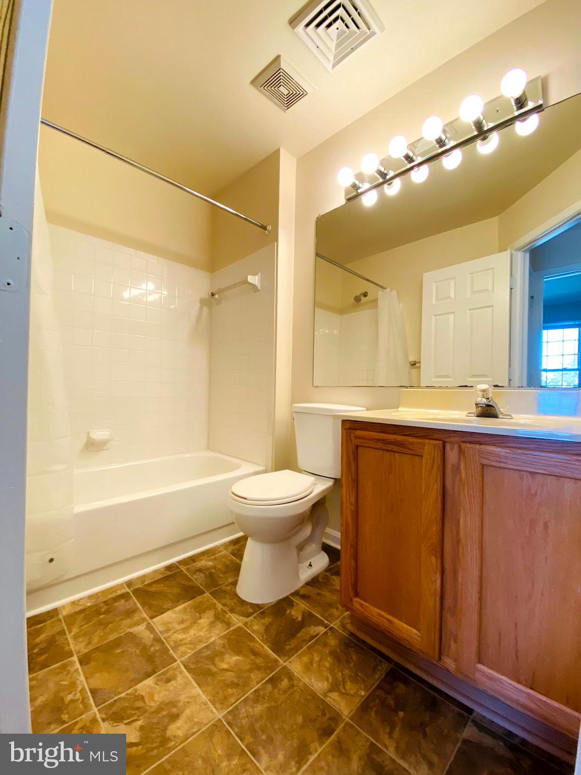 PLEASANT HILLS - Residential Lease