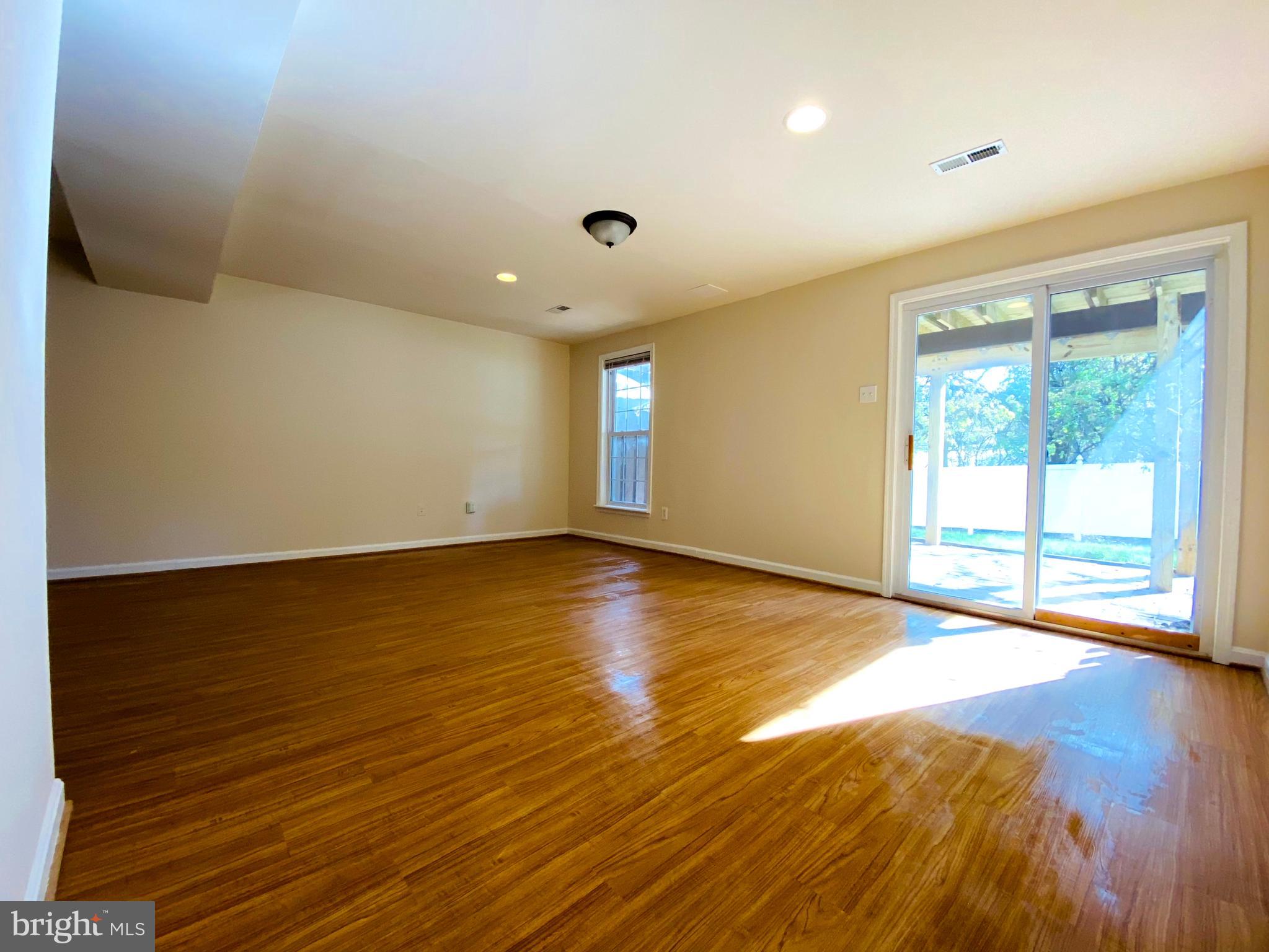 PLEASANT HILLS - Residential Lease