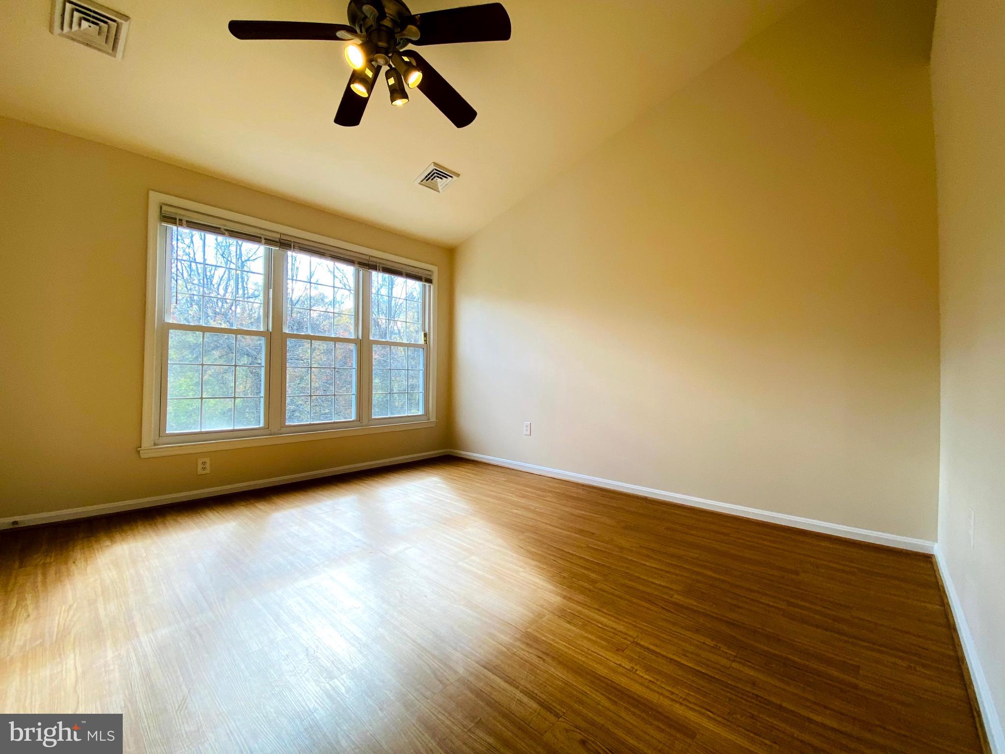 PLEASANT HILLS - Residential Lease