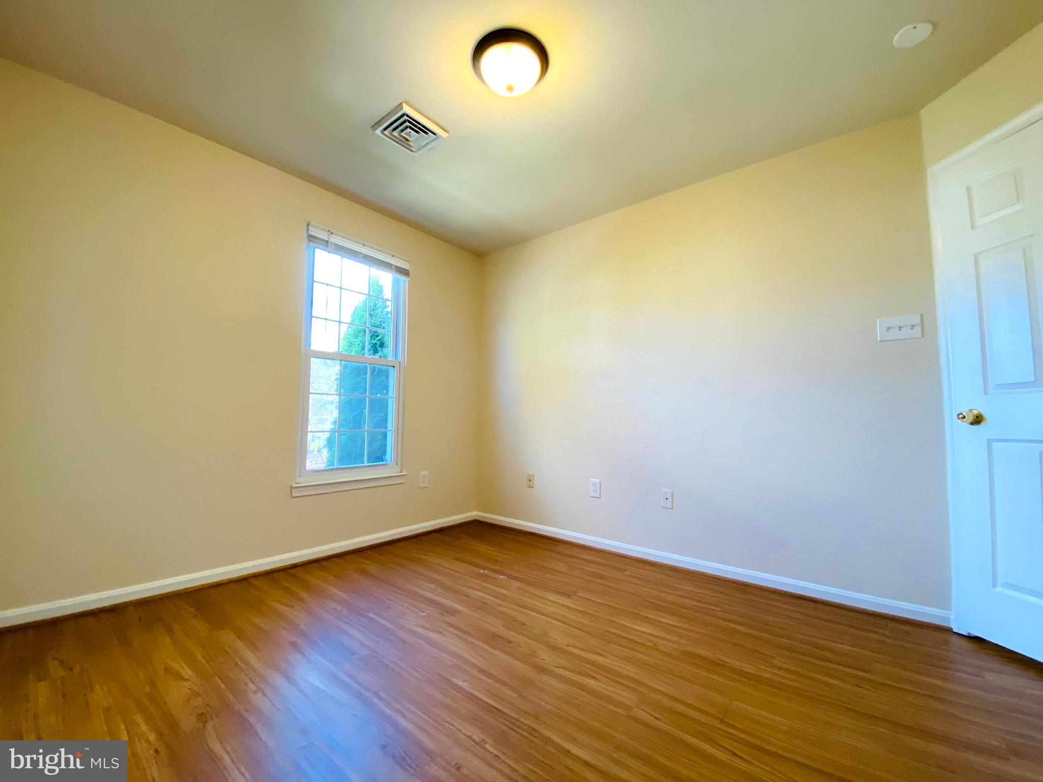 PLEASANT HILLS - Residential Lease