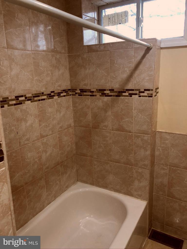 BROADWAY EAST - Residential Lease