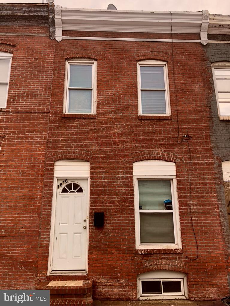 BROADWAY EAST - Residential Lease