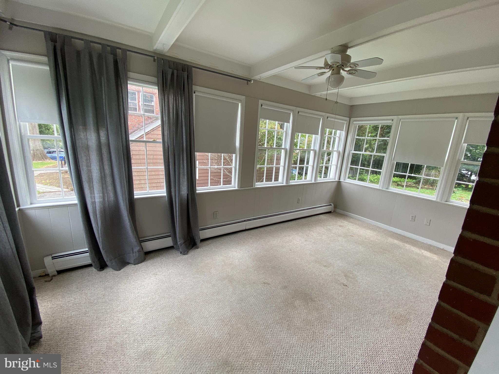 HIGHLAND VIEW - Residential Lease