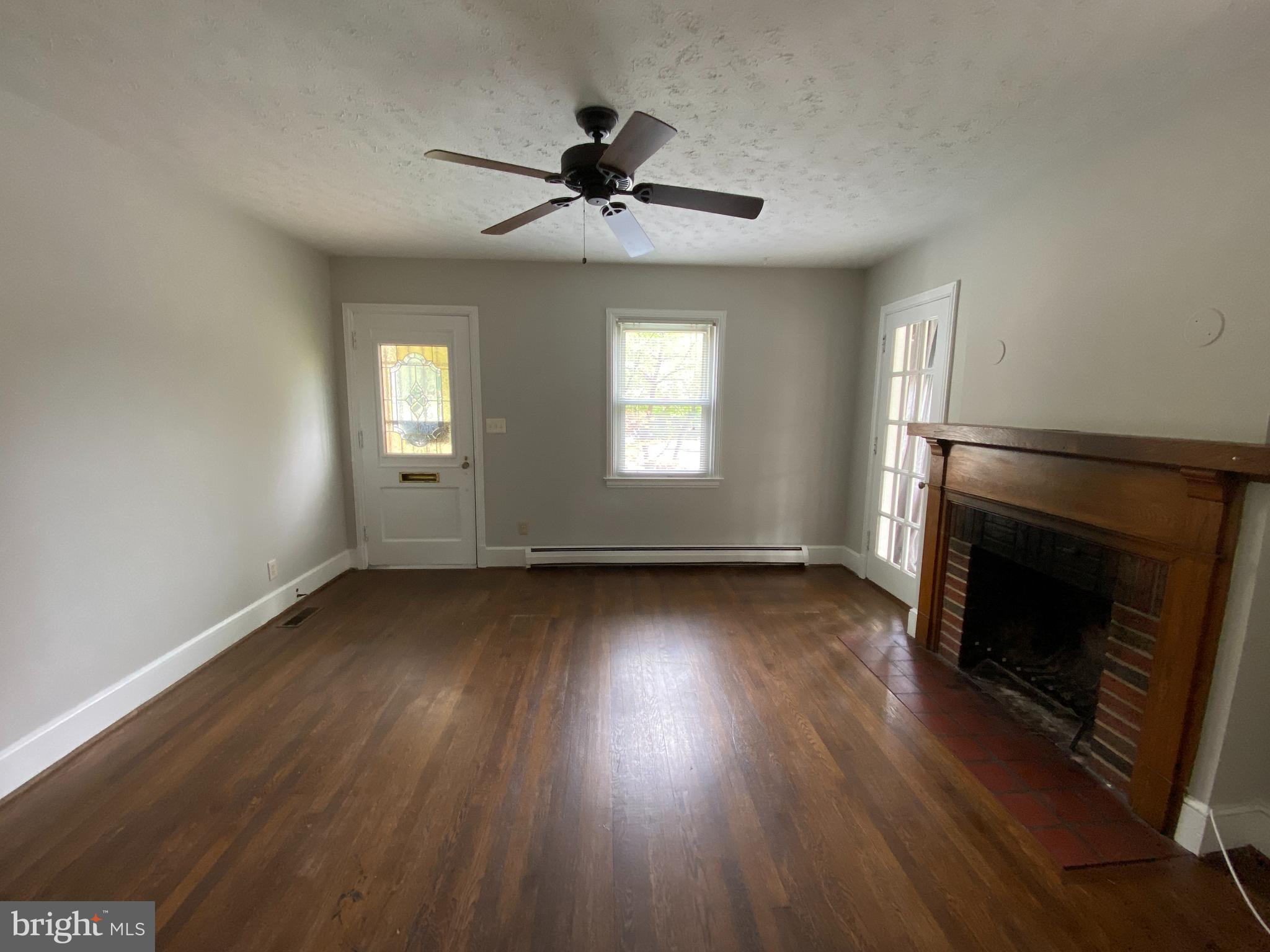 HIGHLAND VIEW - Residential Lease