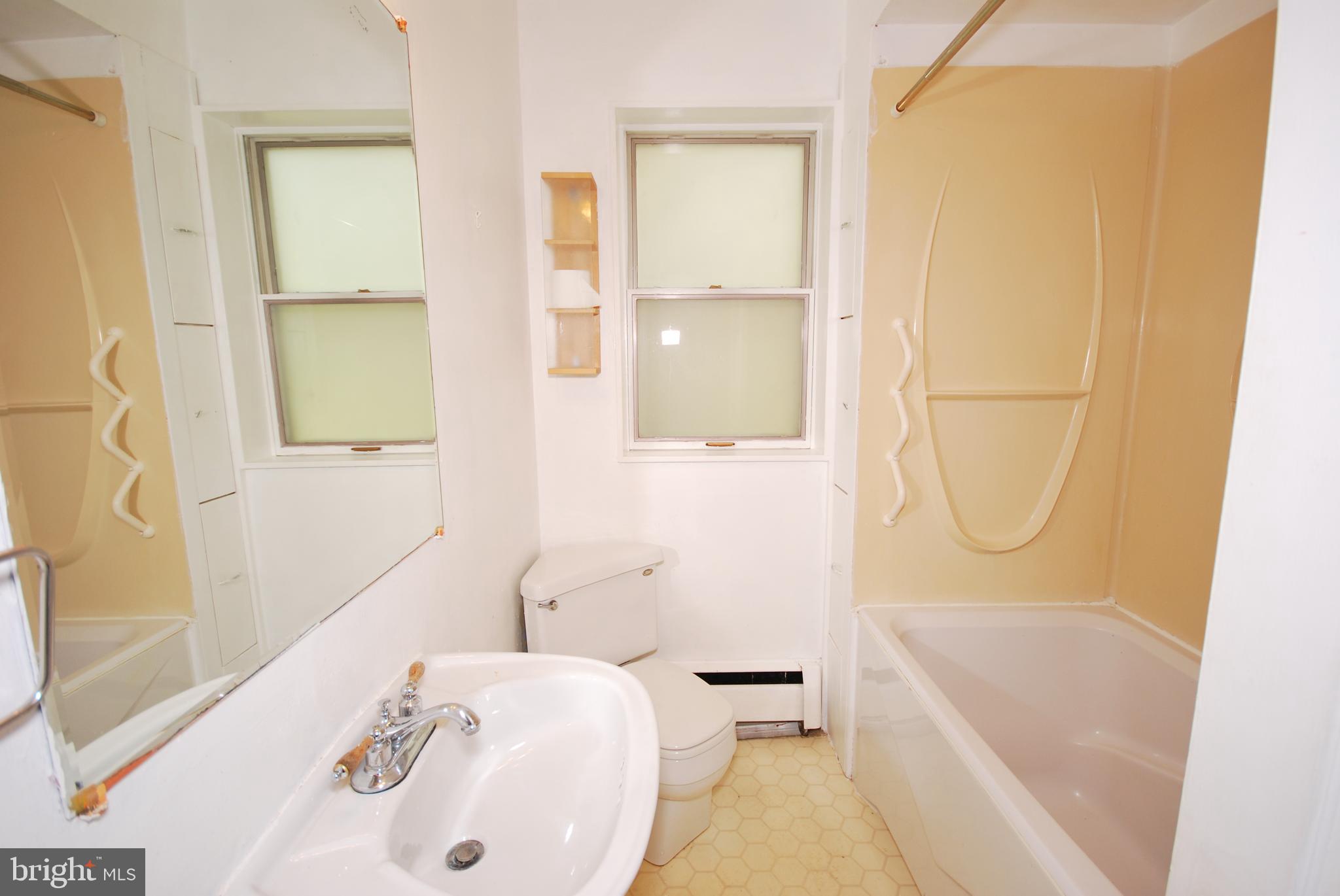 HIGHLAND VIEW - Residential Lease