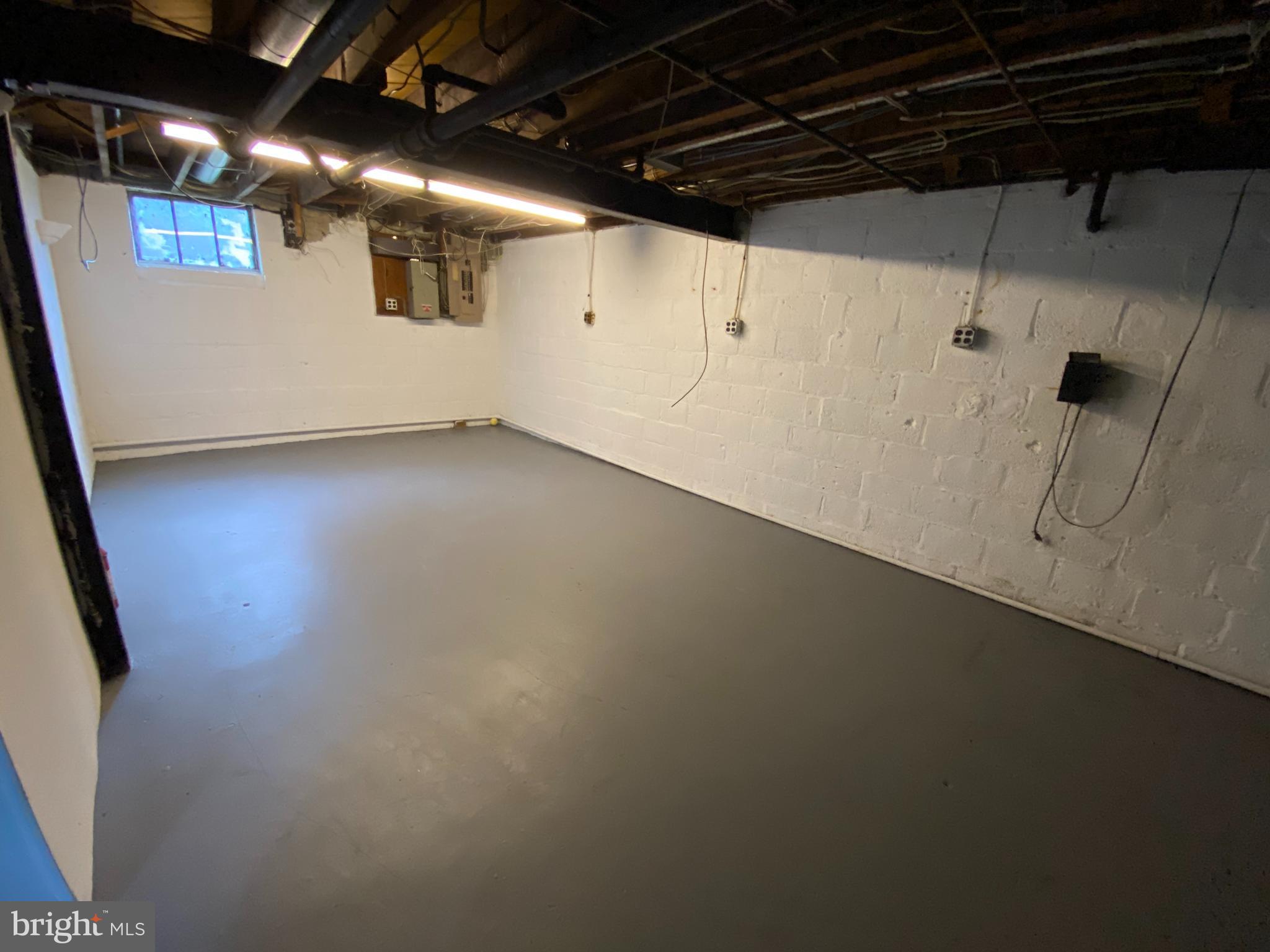 HIGHLAND VIEW - Residential Lease