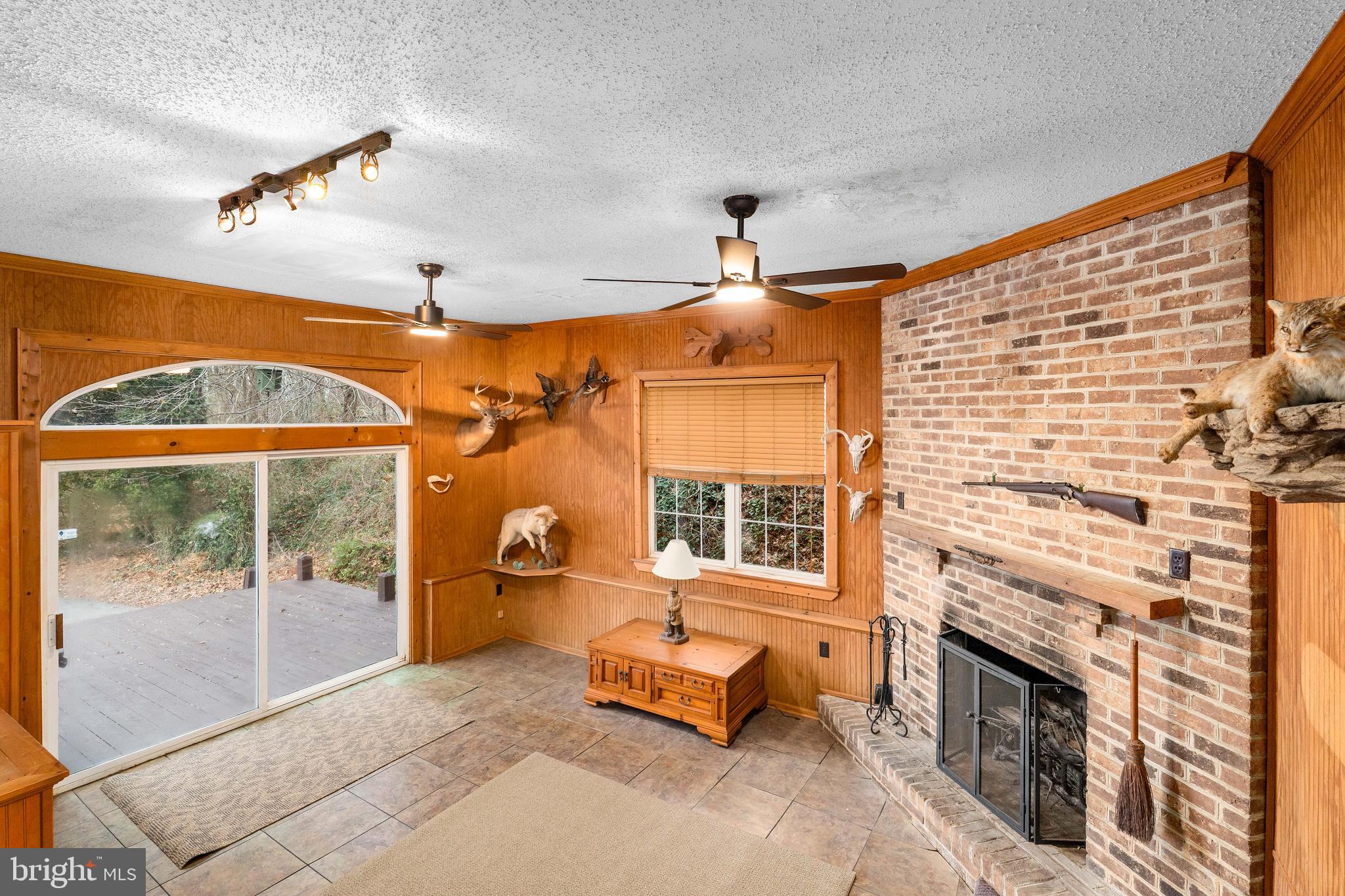 LEWIS SHORE - Residential