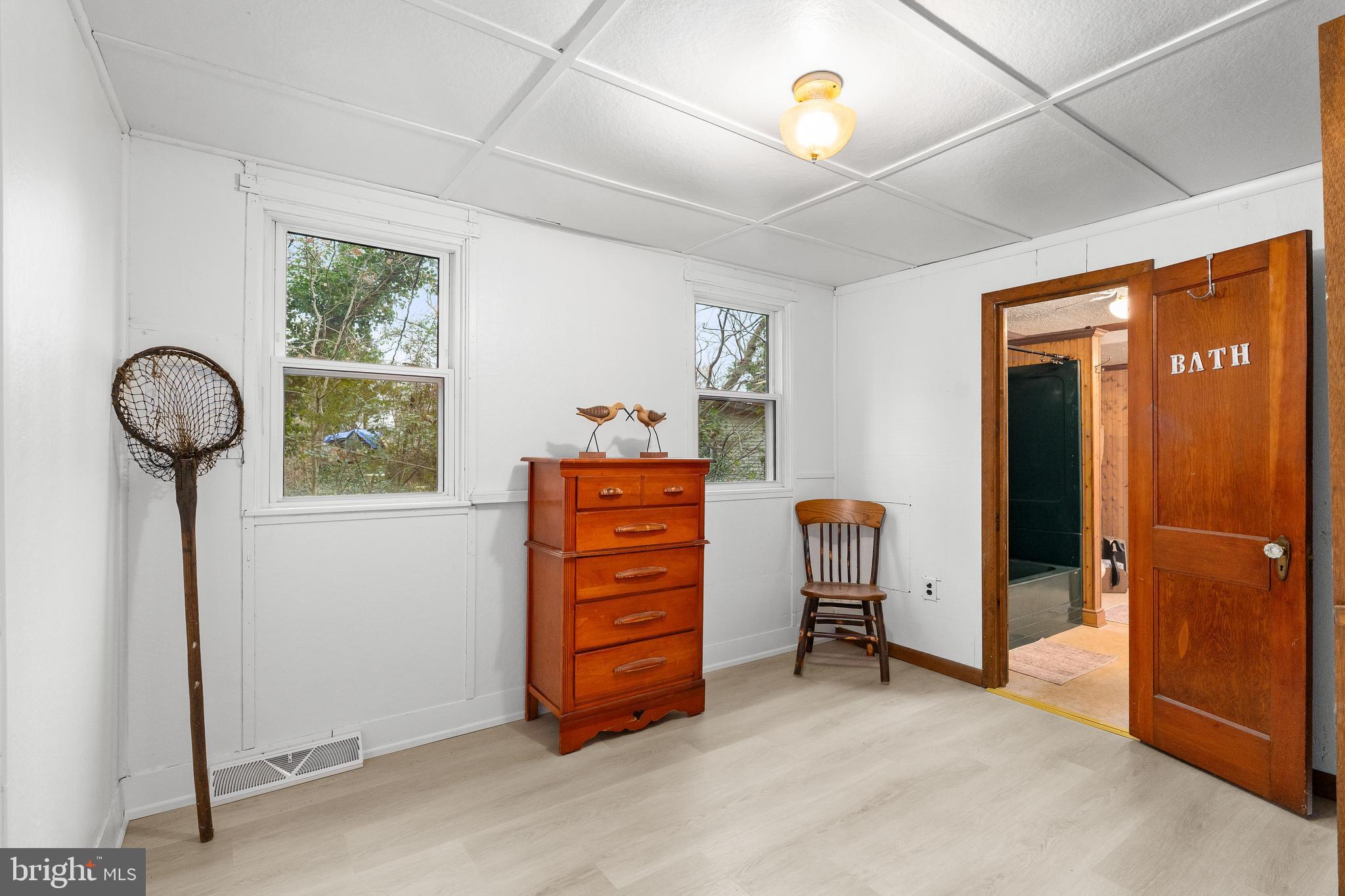 LEWIS SHORE - Residential