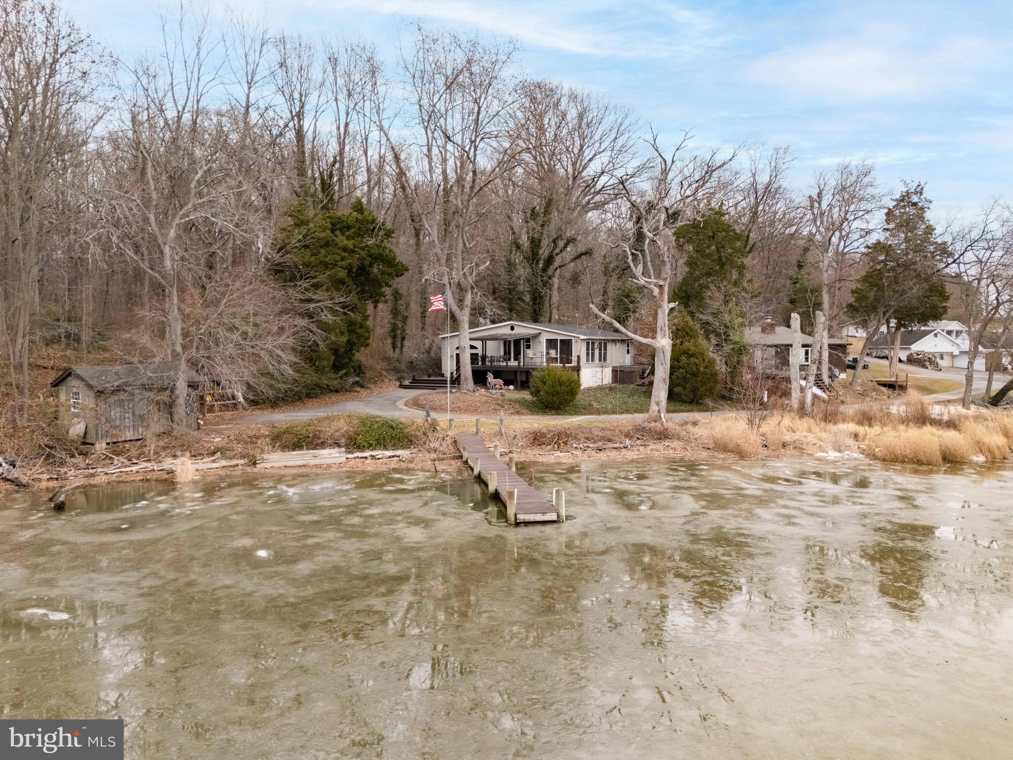 LEWIS SHORE - Residential