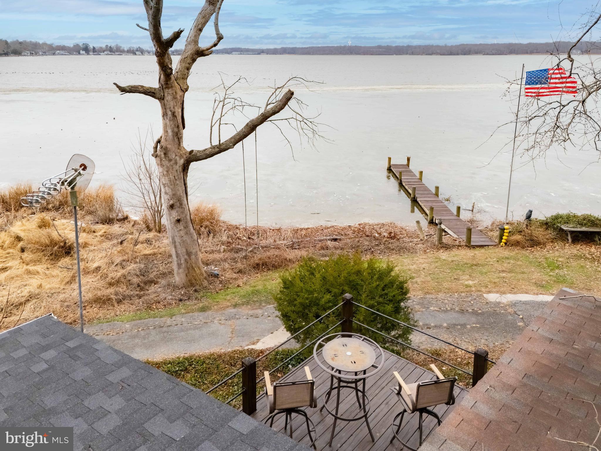 LEWIS SHORE - Residential