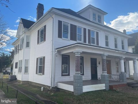 Homes For Sale - 404 West Street<br/> CLAYTON, DE 19938