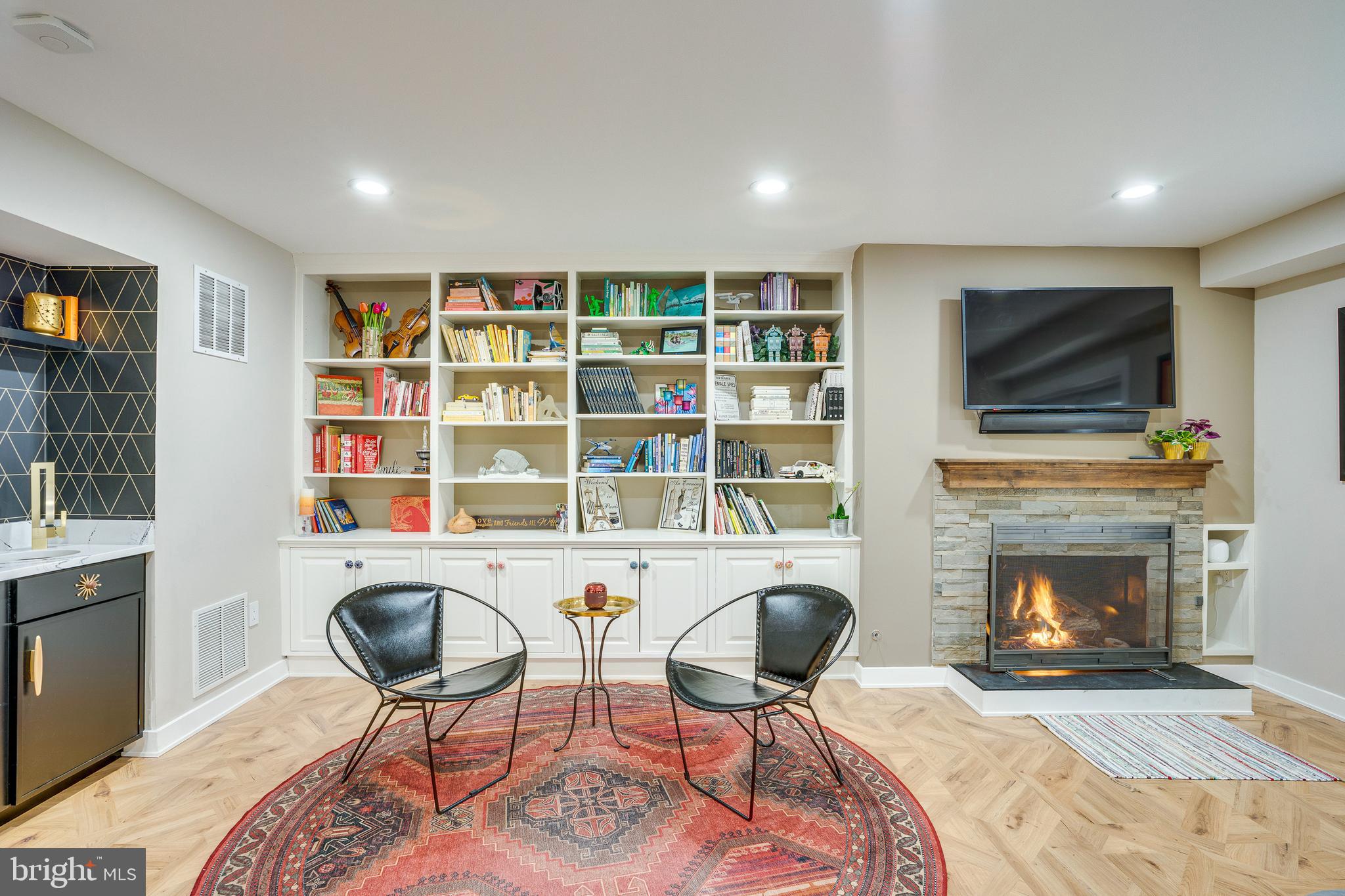 RESTON - Residential