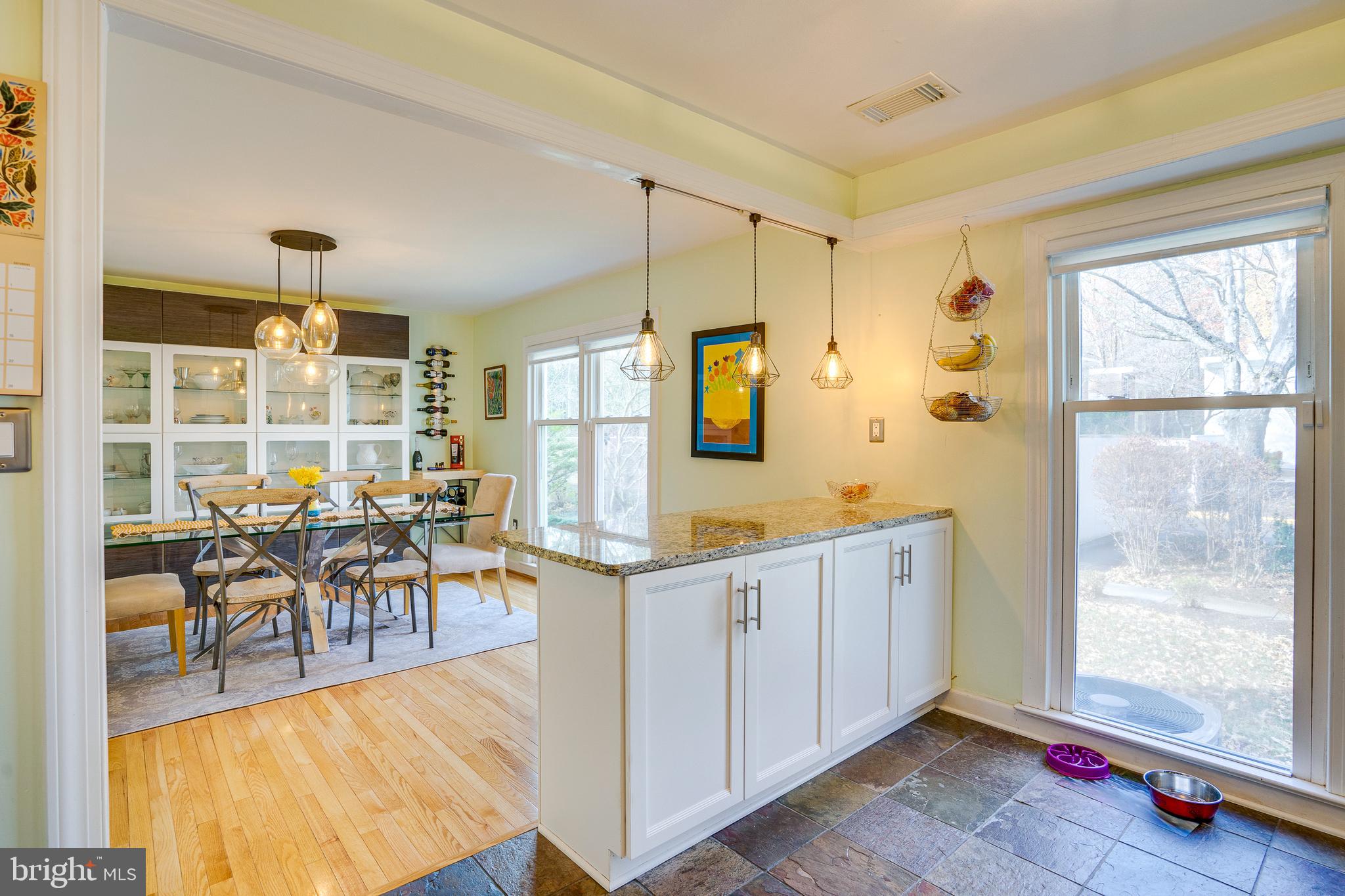 RESTON - Residential