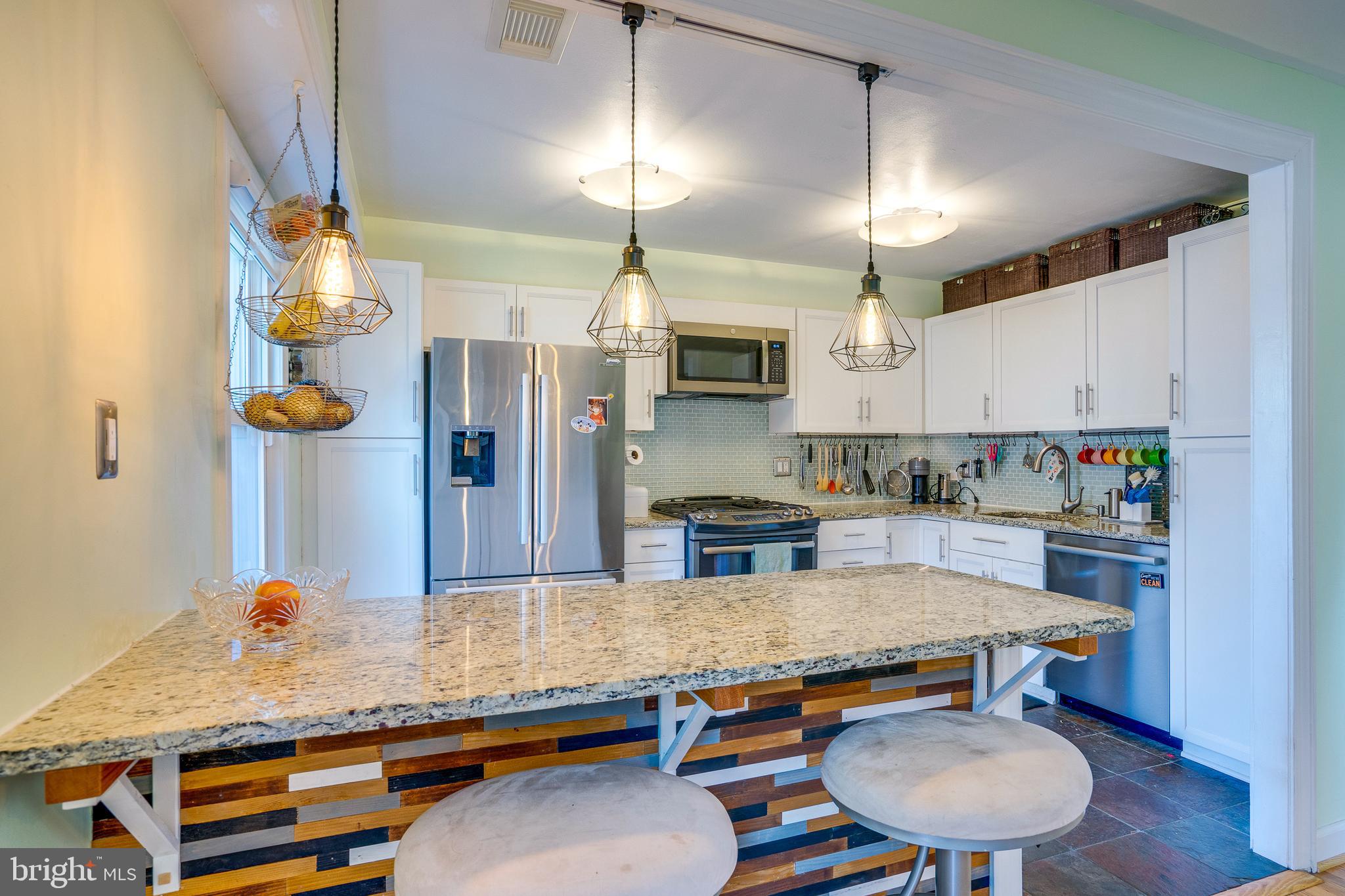 RESTON - Residential