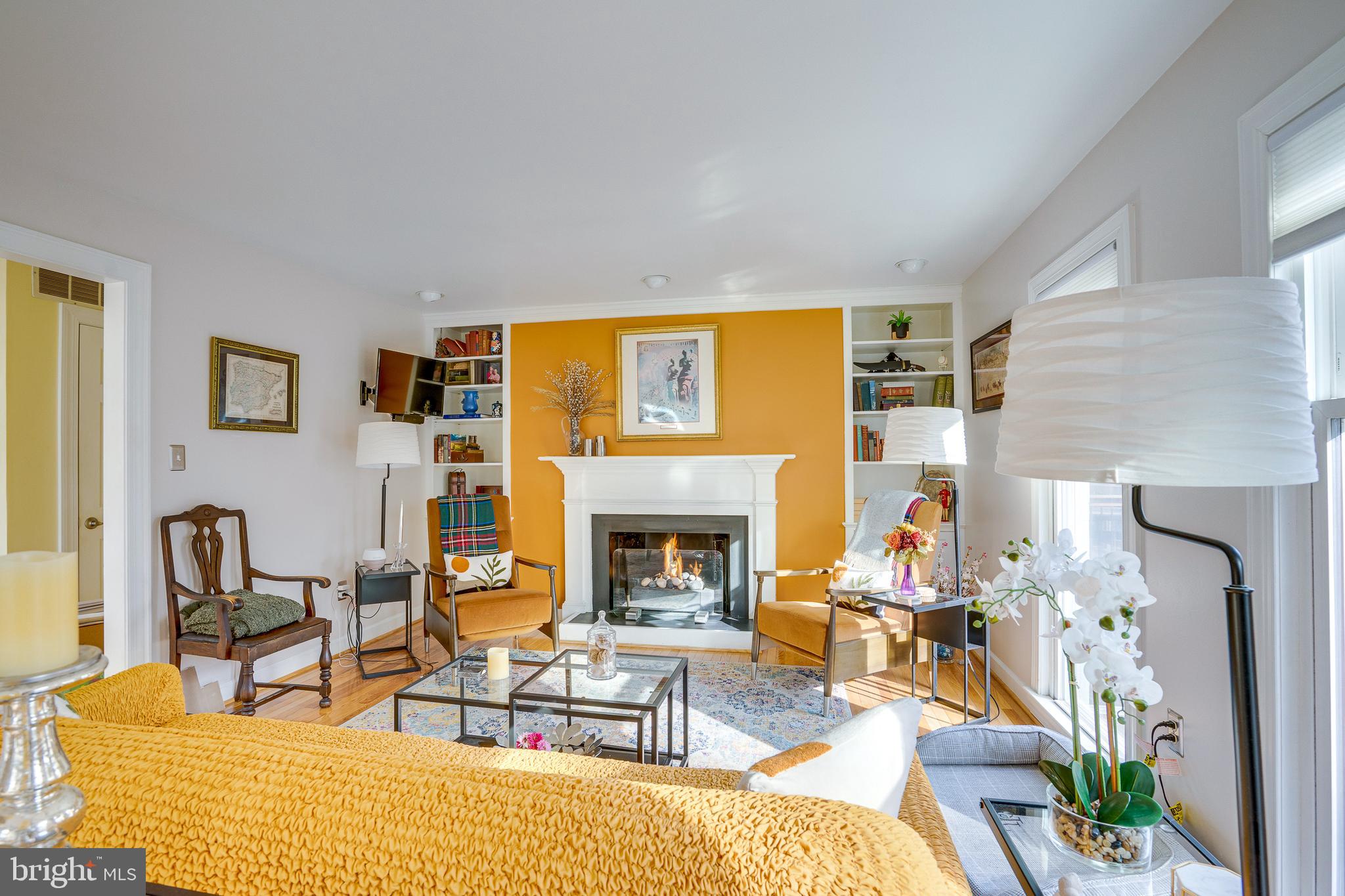 RESTON - Residential