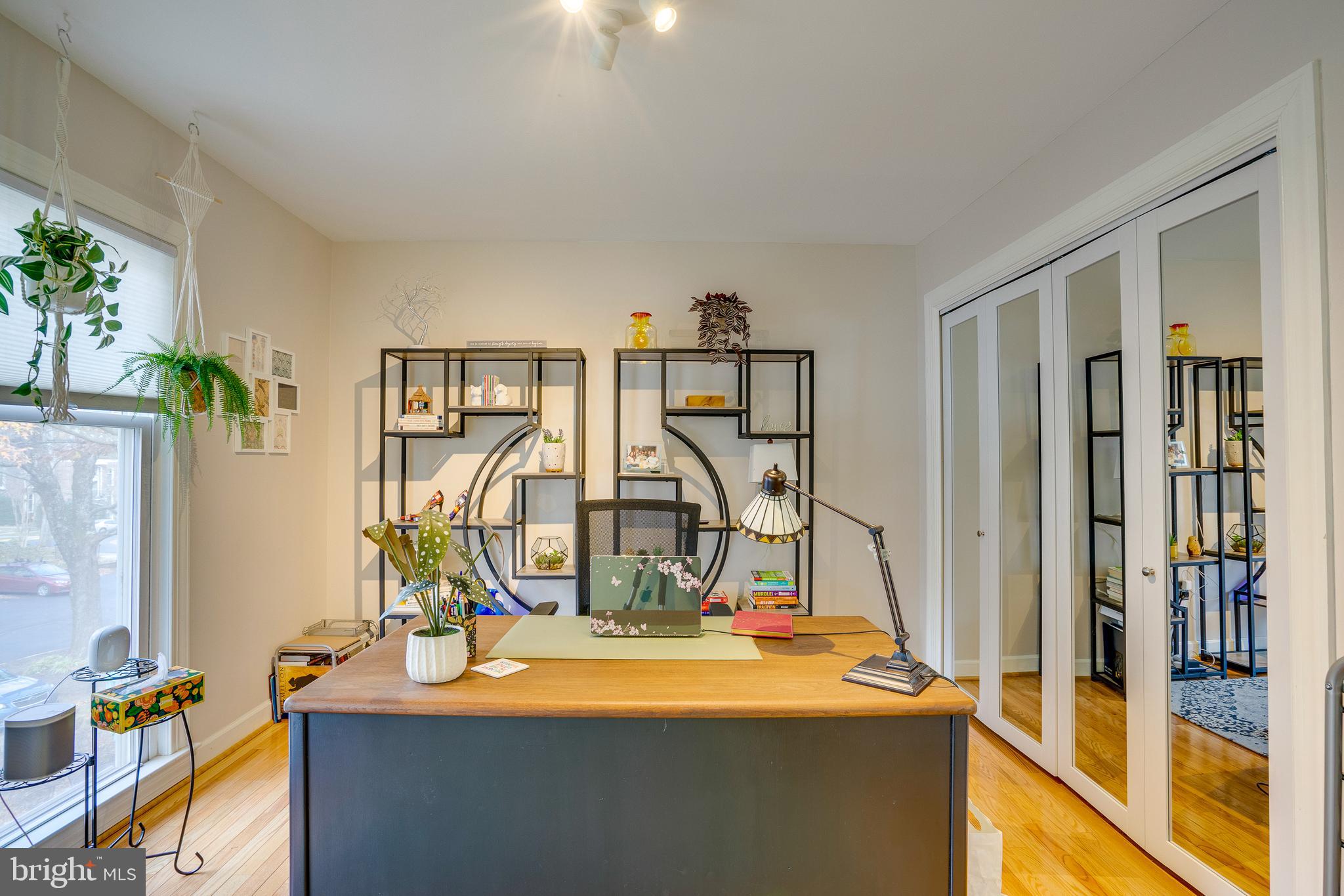 RESTON - Residential