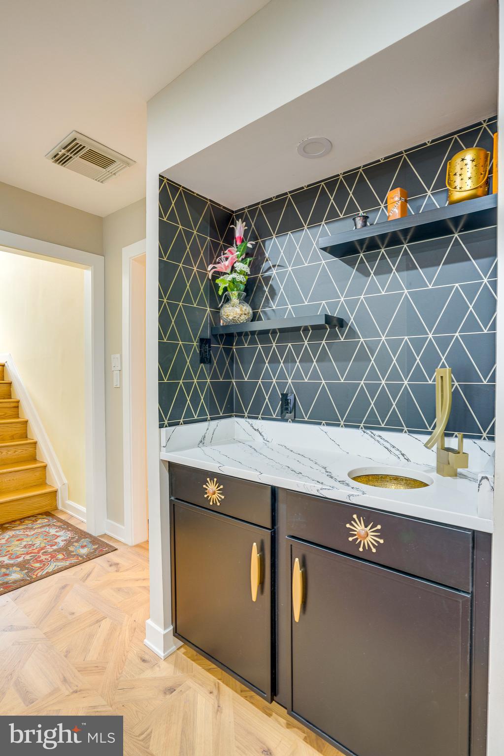 RESTON - Residential