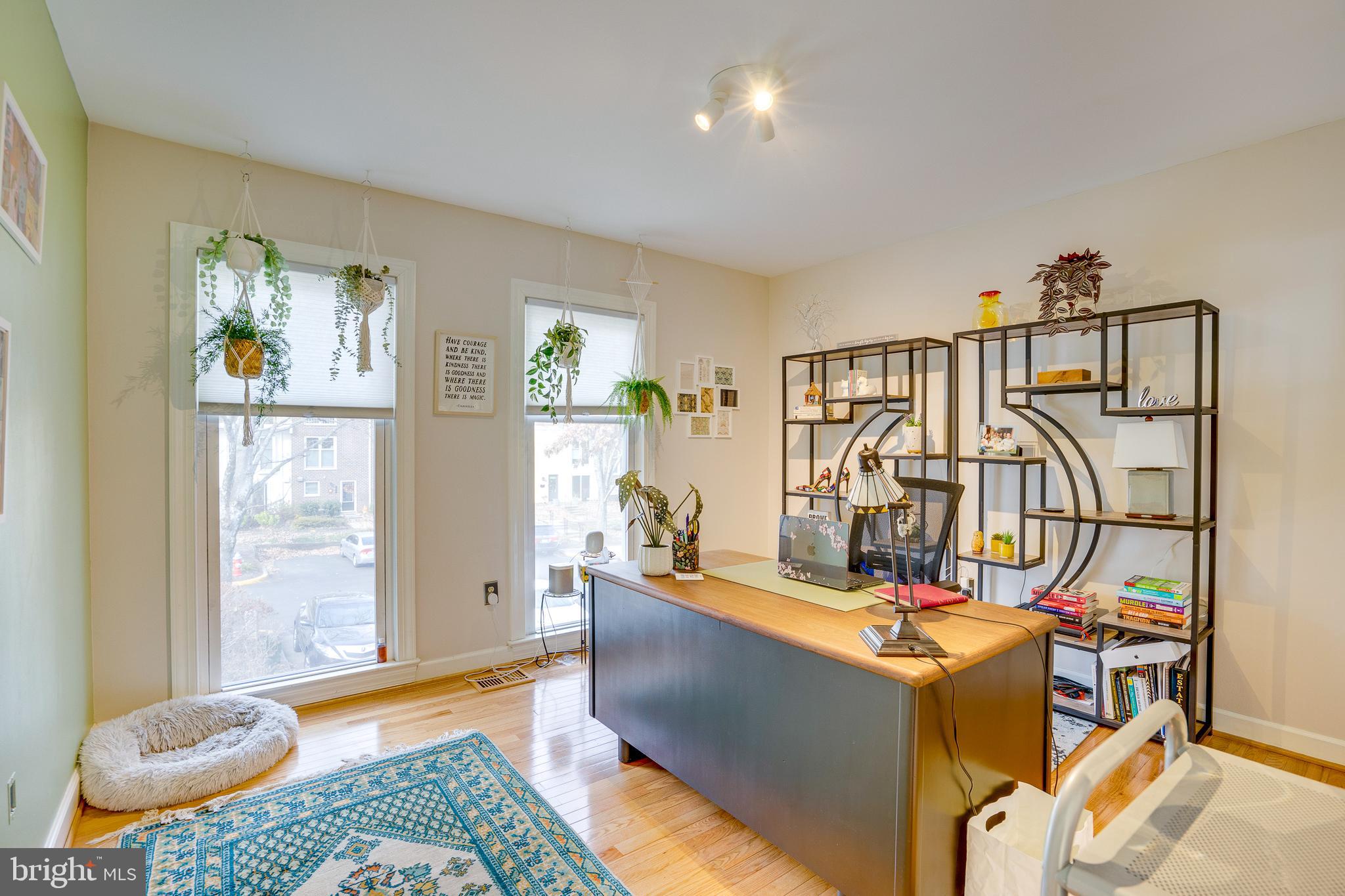 RESTON - Residential