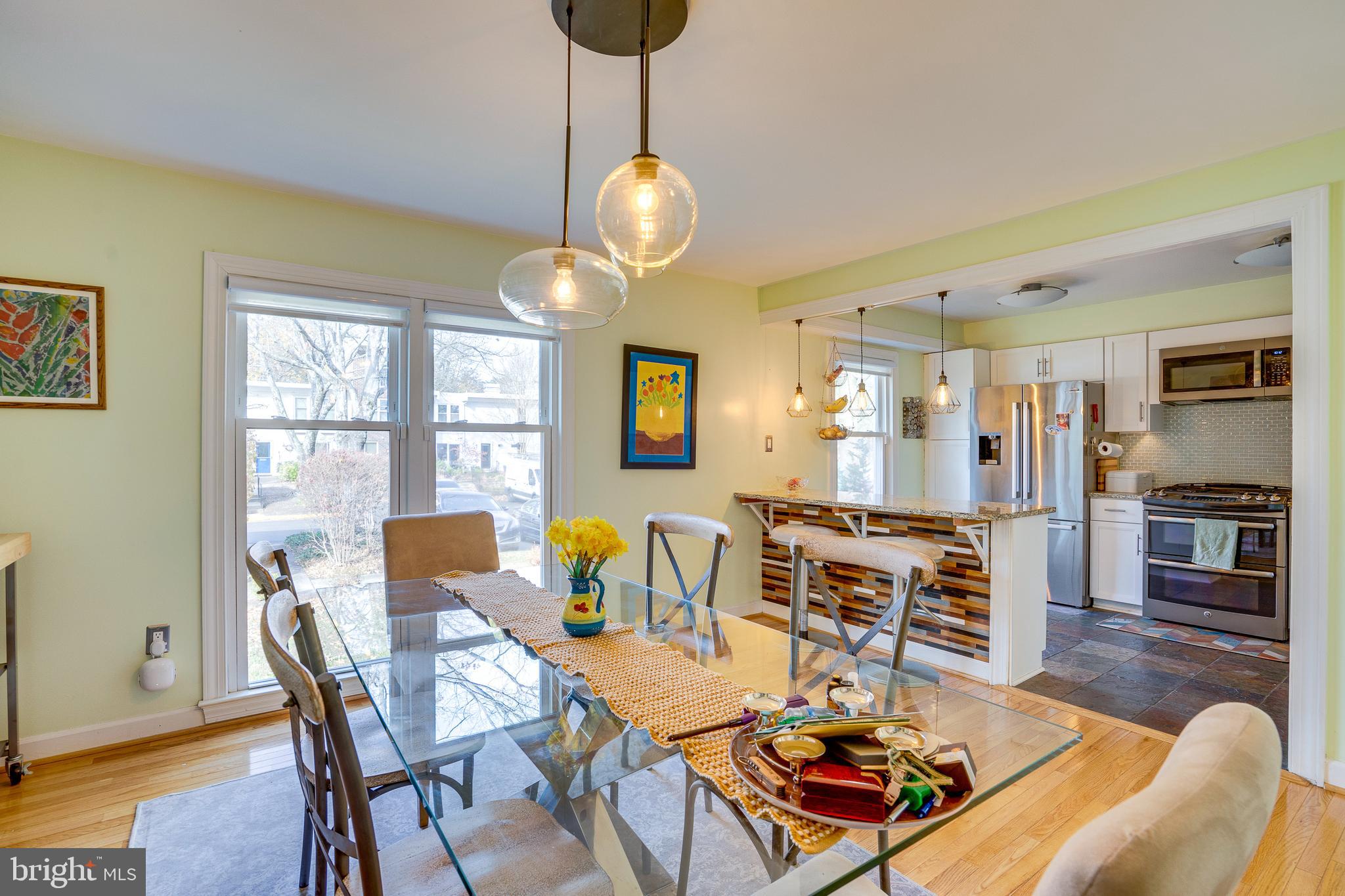 RESTON - Residential