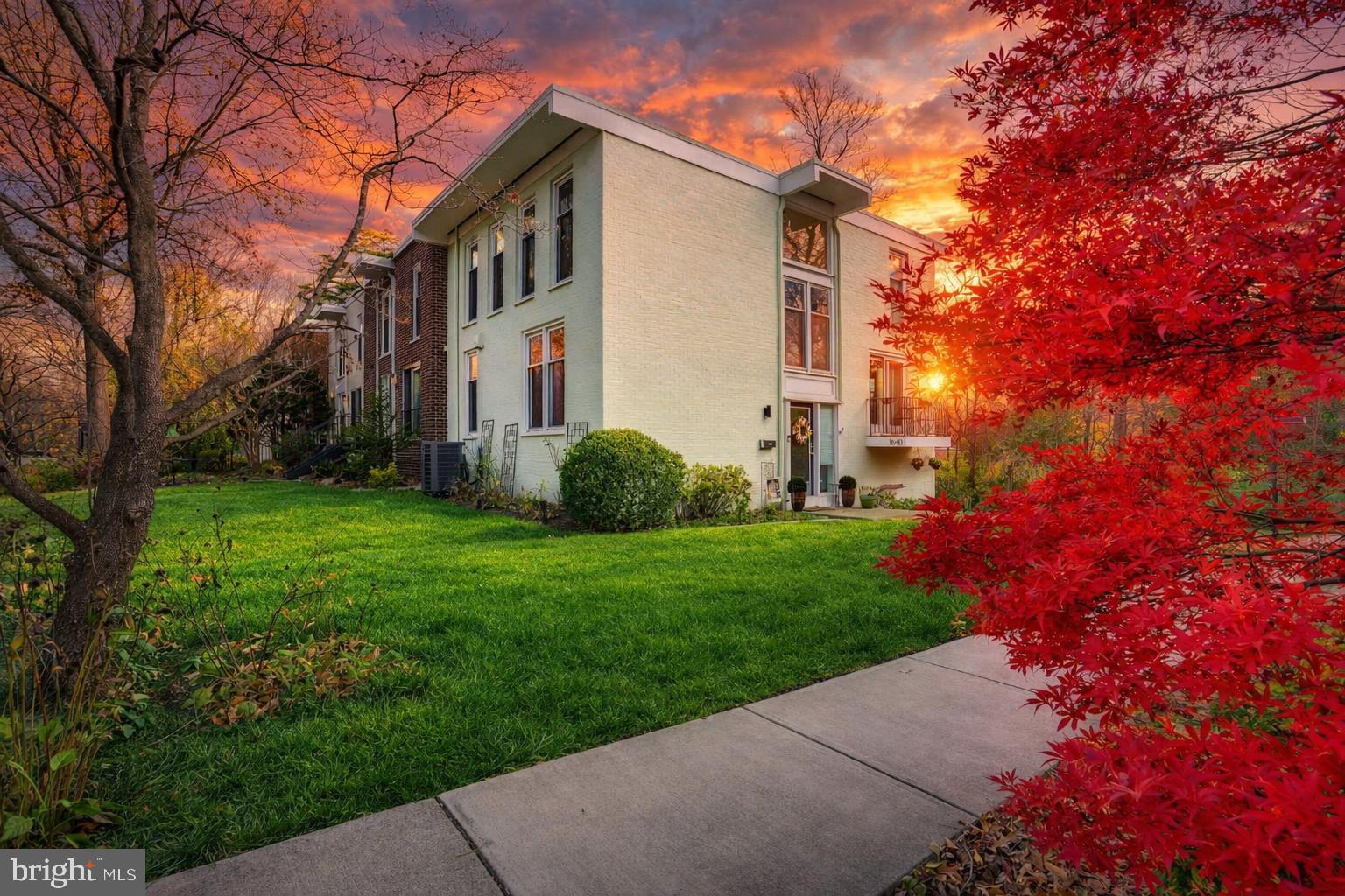 RESTON - Residential