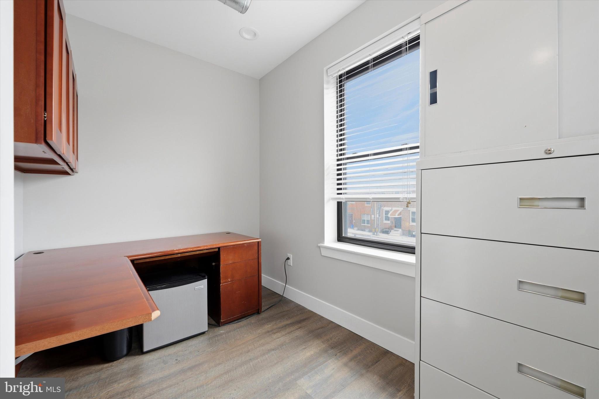 HAWTHORNE - Commercial Sale
