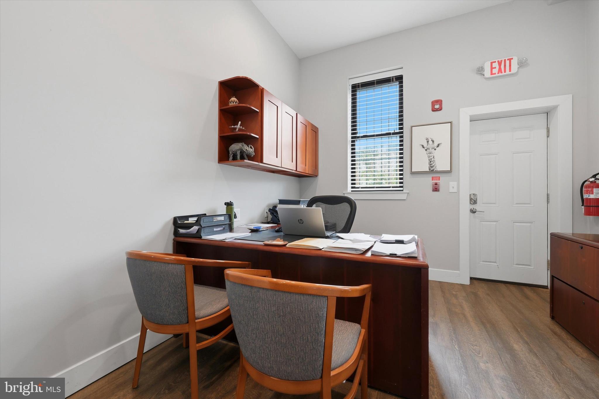 HAWTHORNE - Commercial Sale