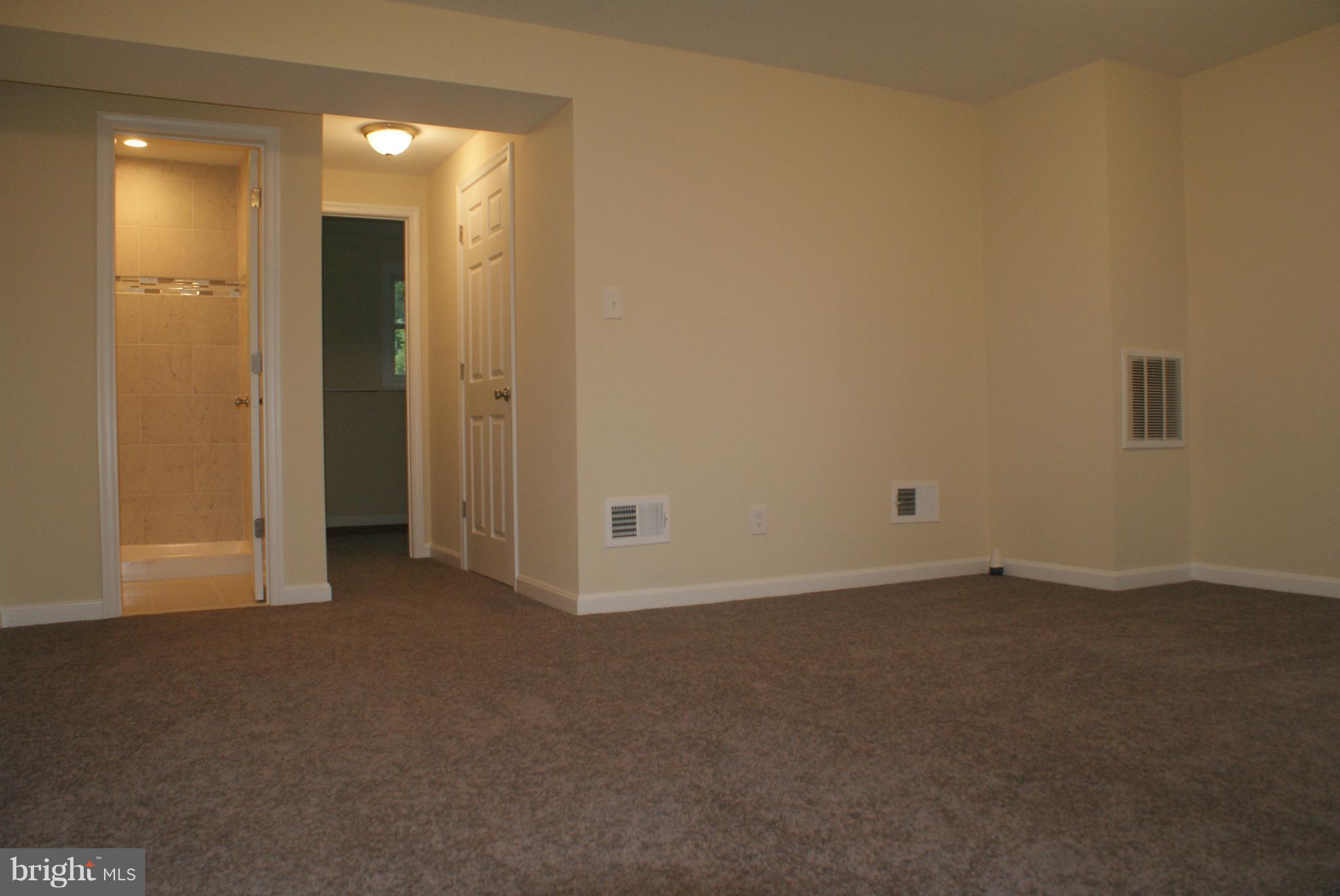 VALLEY STREAM ESTATES - Residential