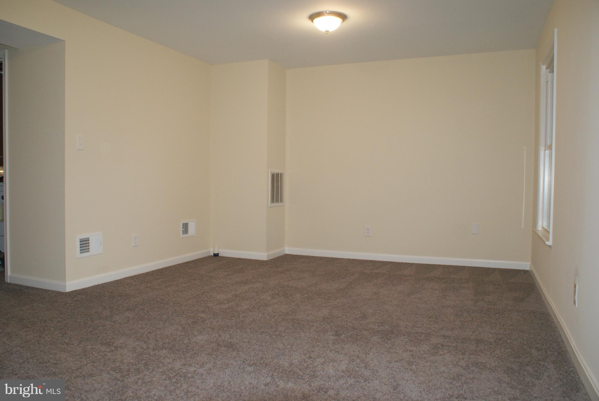 VALLEY STREAM ESTATES - Residential