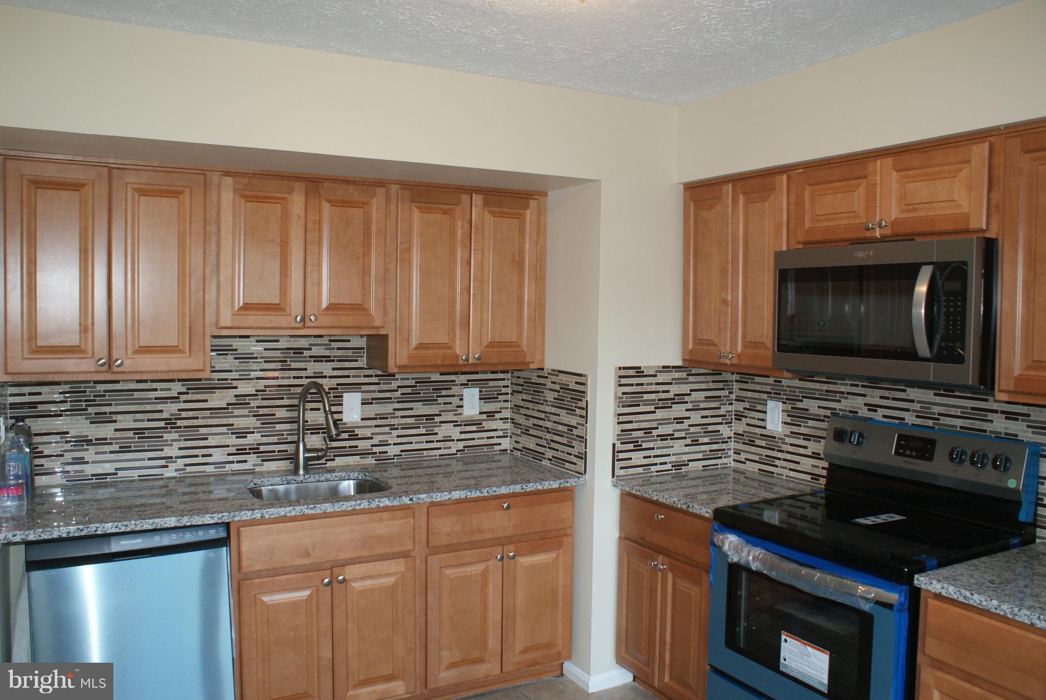 VALLEY STREAM ESTATES - Residential