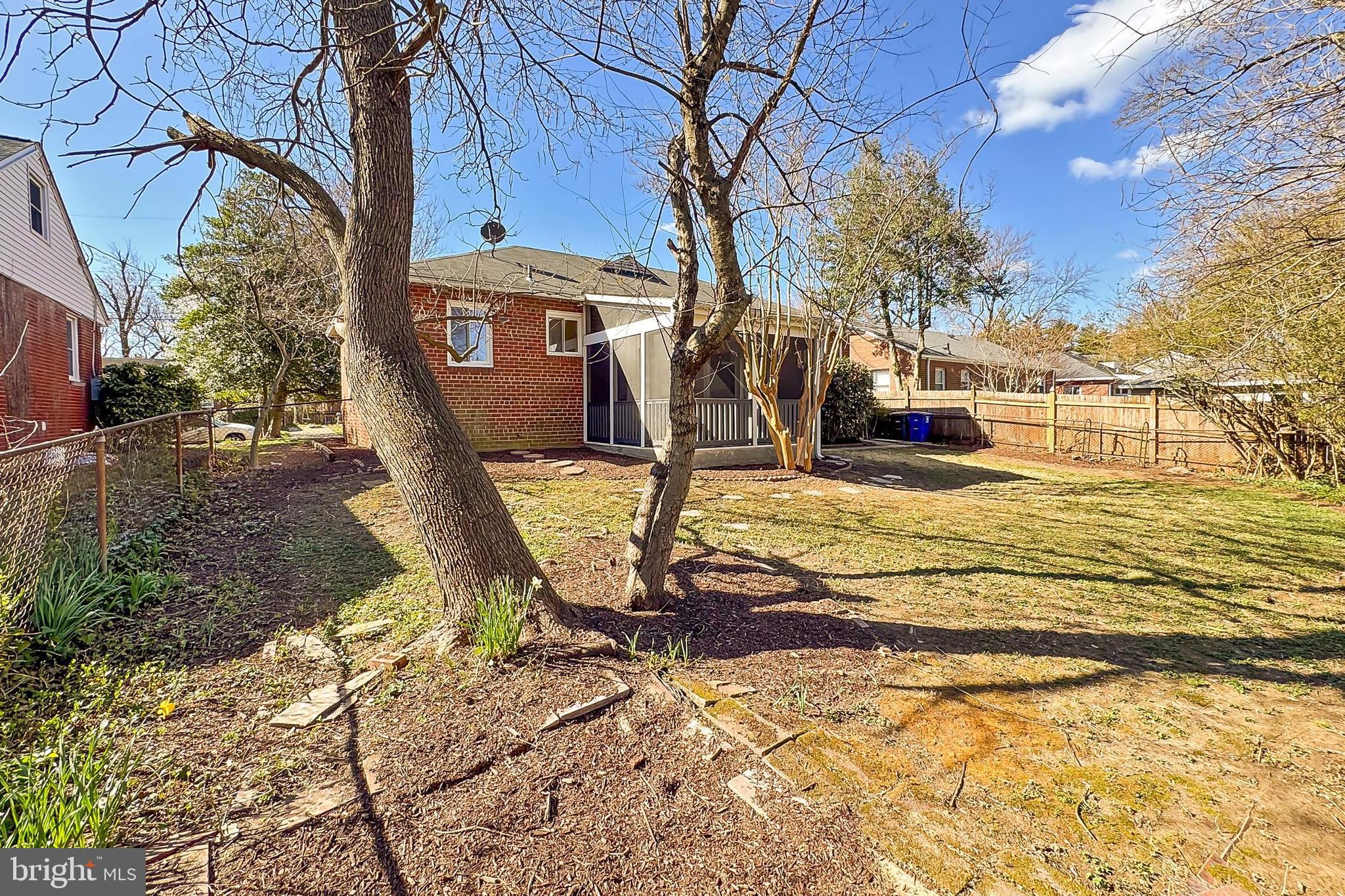 GLENCARLYN - Residential