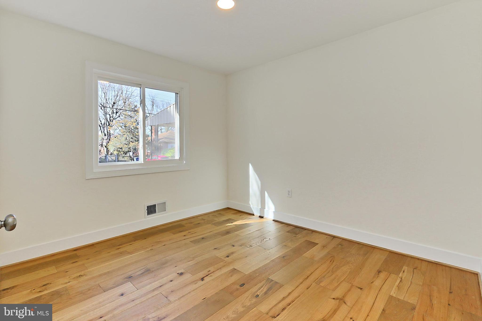 GLENCARLYN - Residential