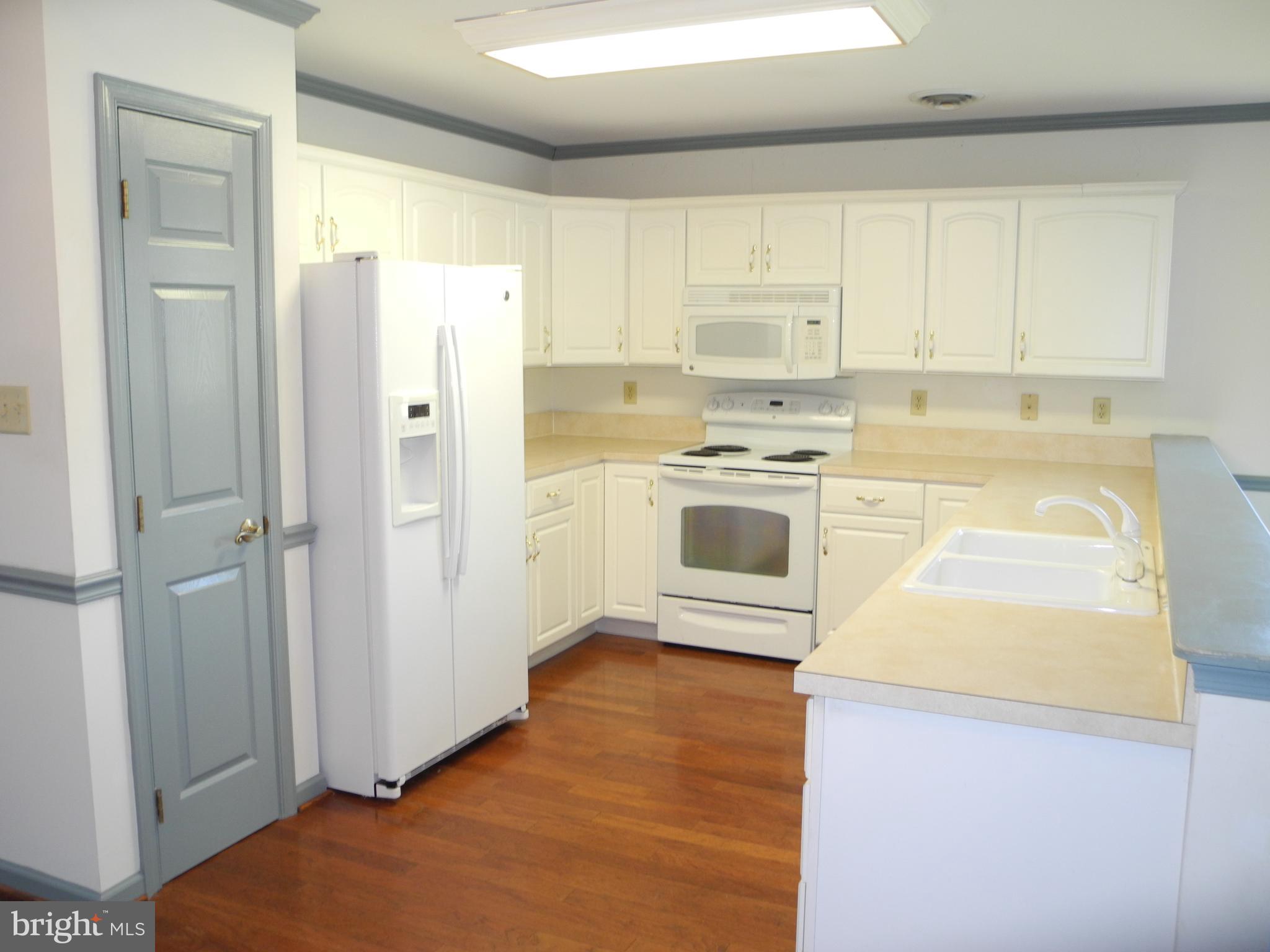 121 SOUTHERN OAK DRIVE