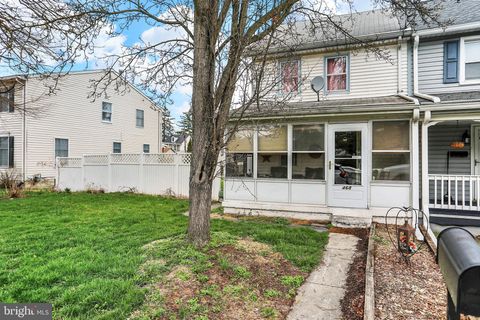 Townhouse For Sale - 468 Elizabeth Street<br/> HIGHSPIRE, PA 17034