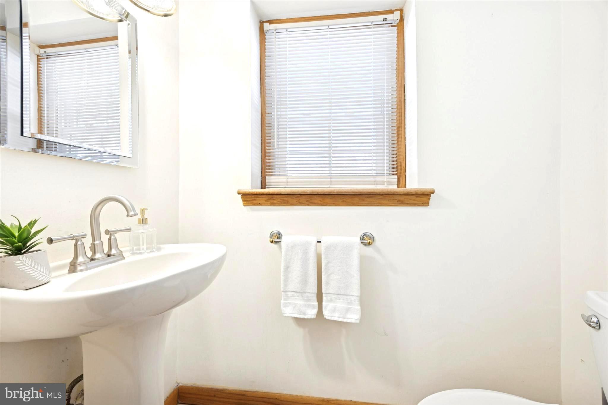 WALLINGFORD HILLS - Residential