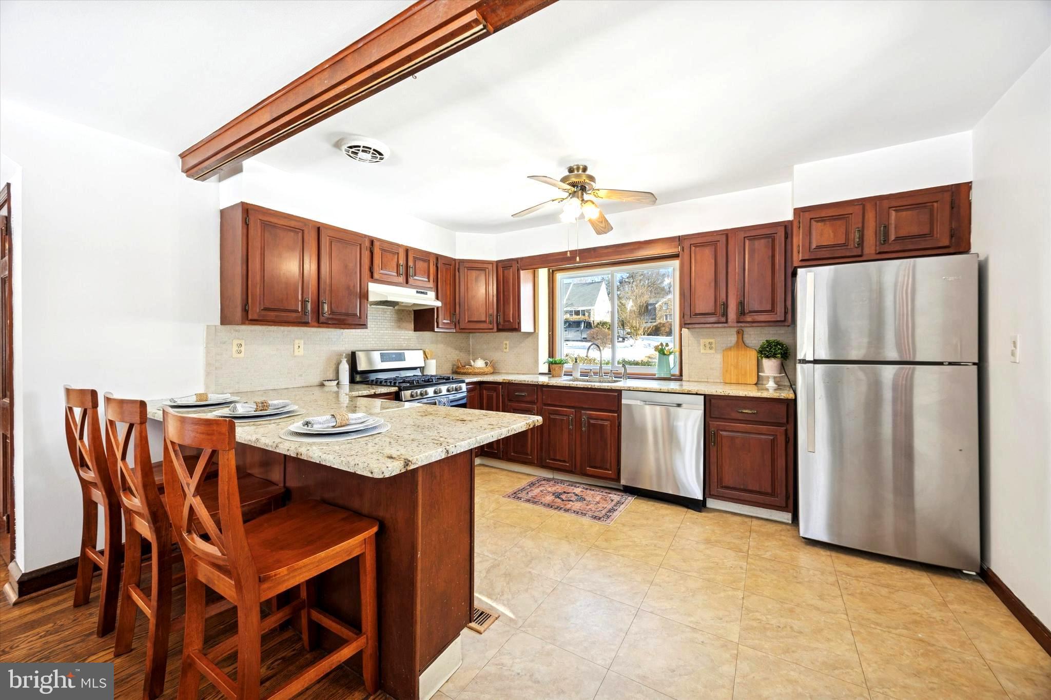 WALLINGFORD HILLS - Residential