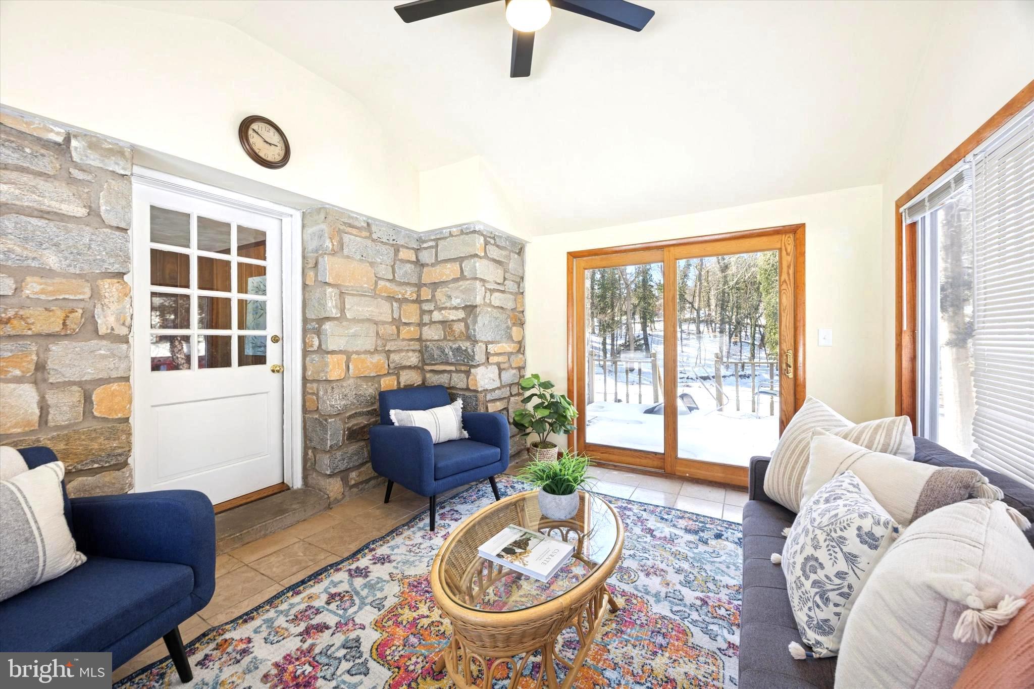 WALLINGFORD HILLS - Residential