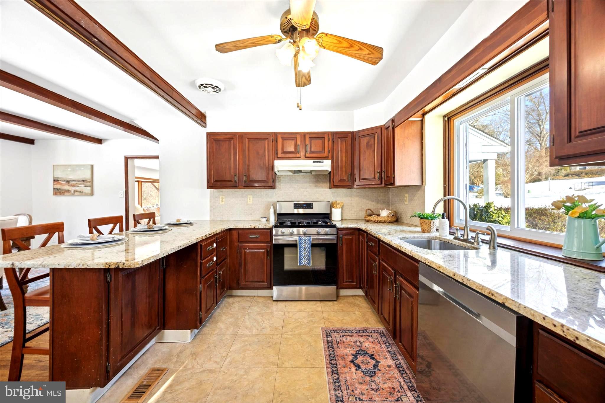 WALLINGFORD HILLS - Residential