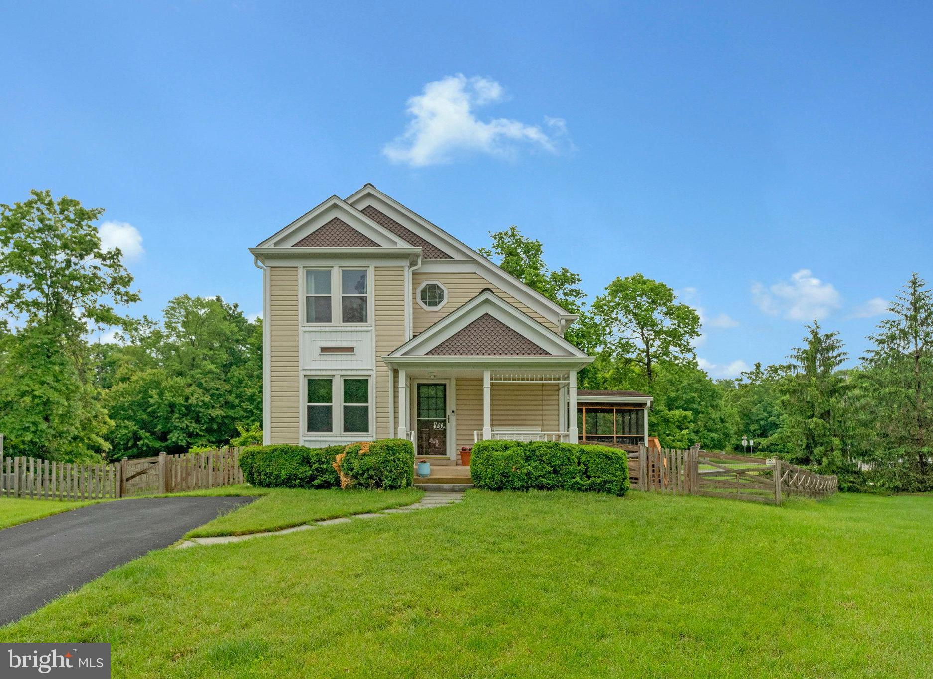 COUNTRYSIDE - Residential