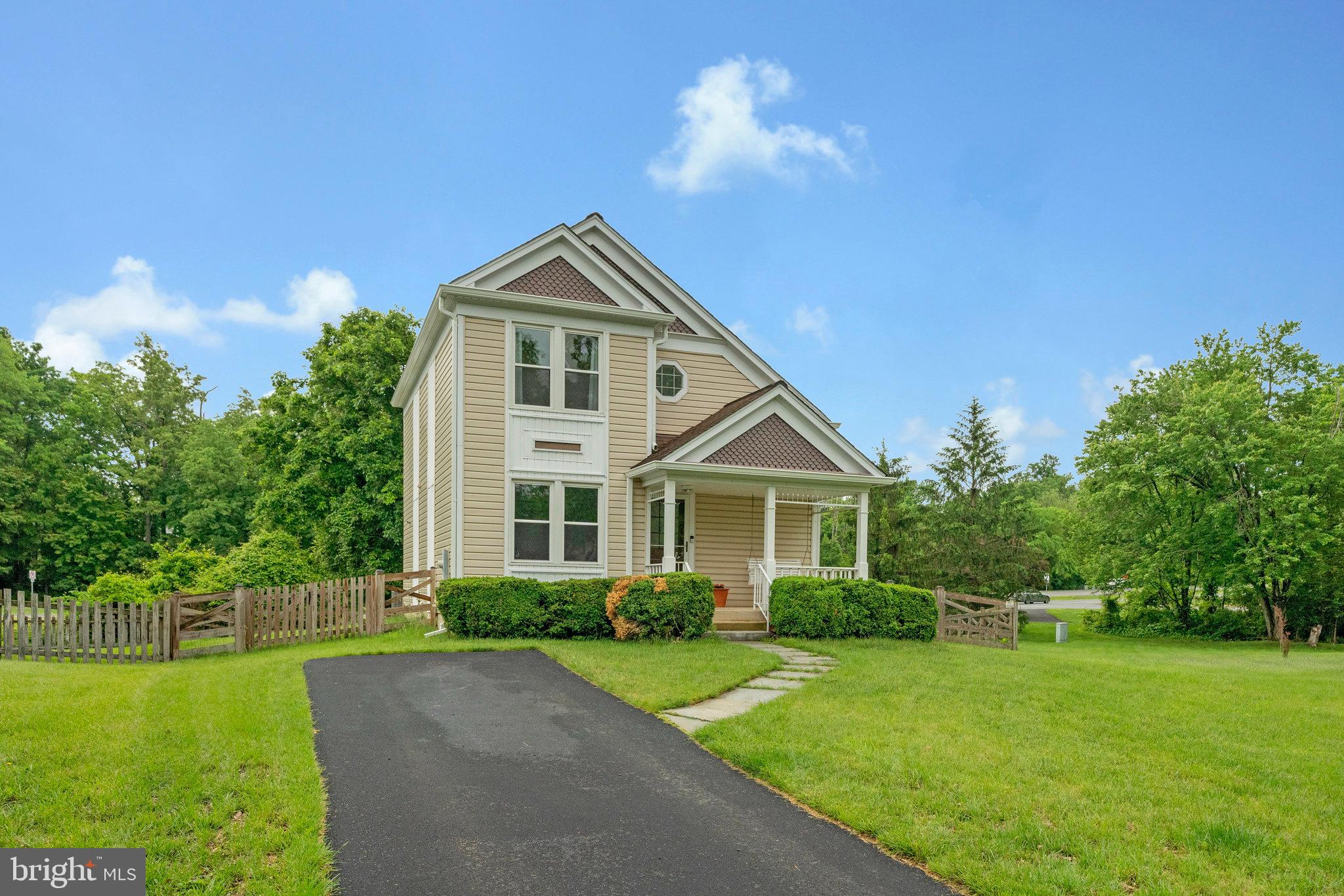 COUNTRYSIDE - Residential