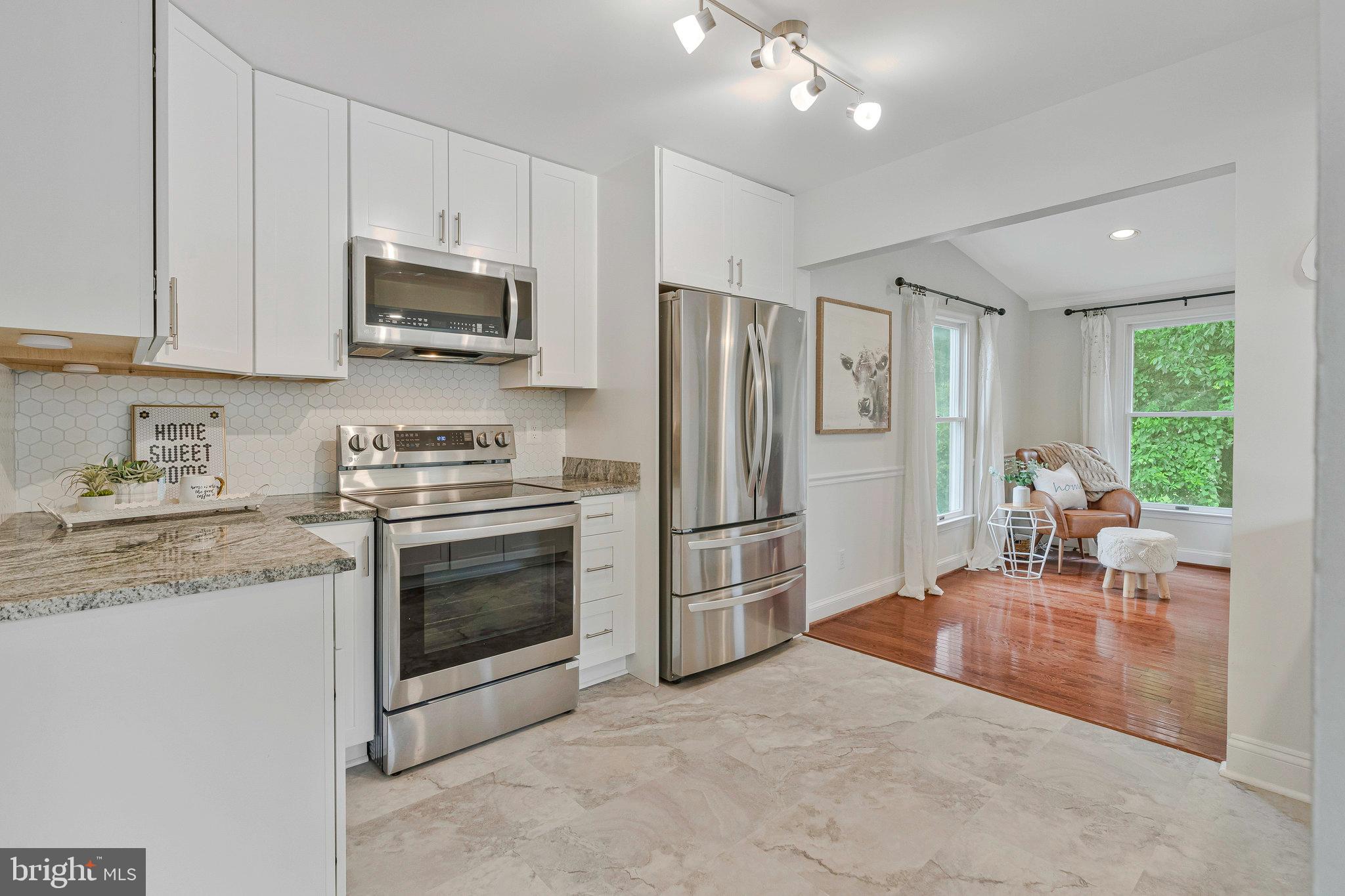 COUNTRYSIDE - Residential