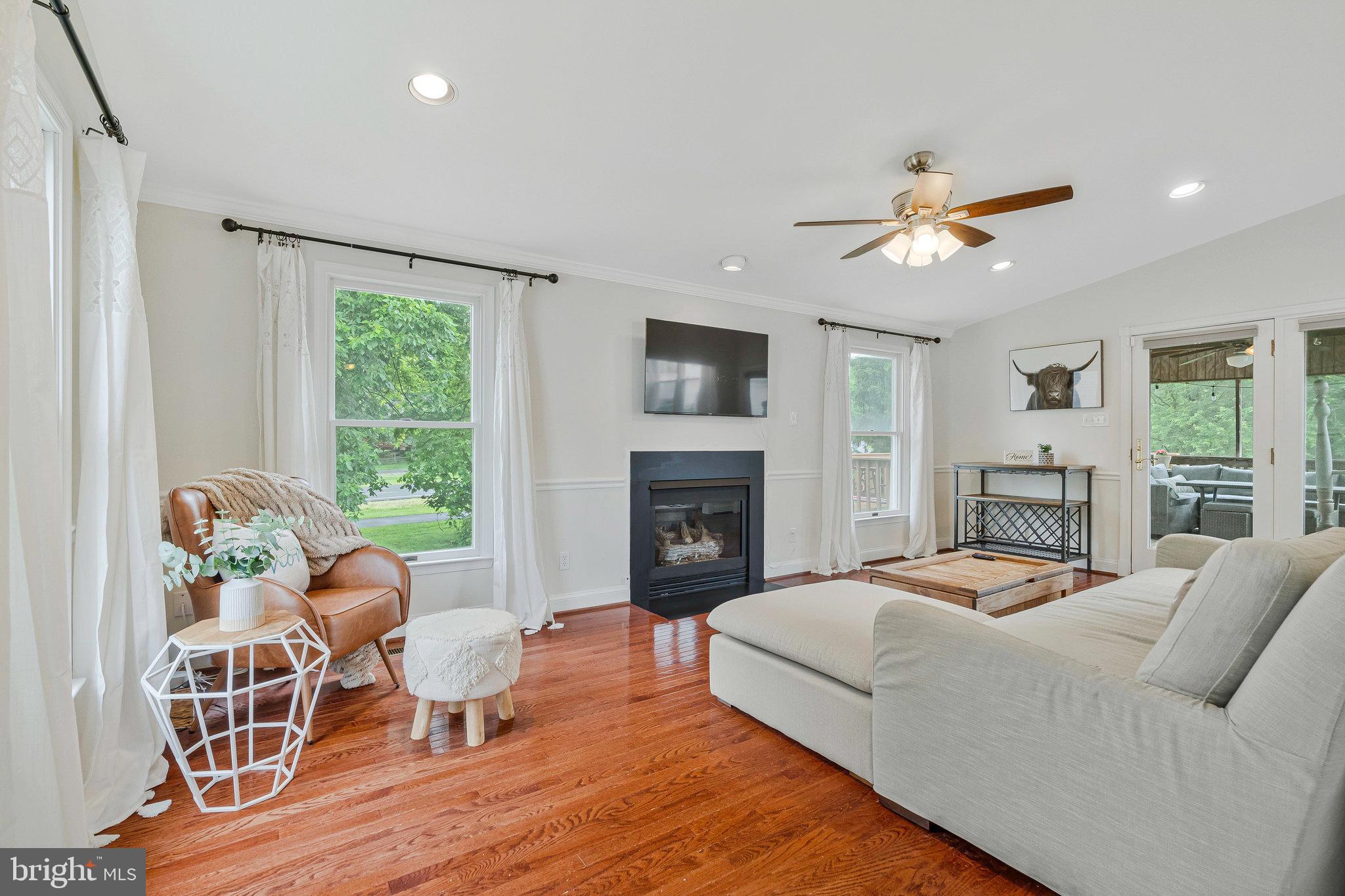 COUNTRYSIDE - Residential