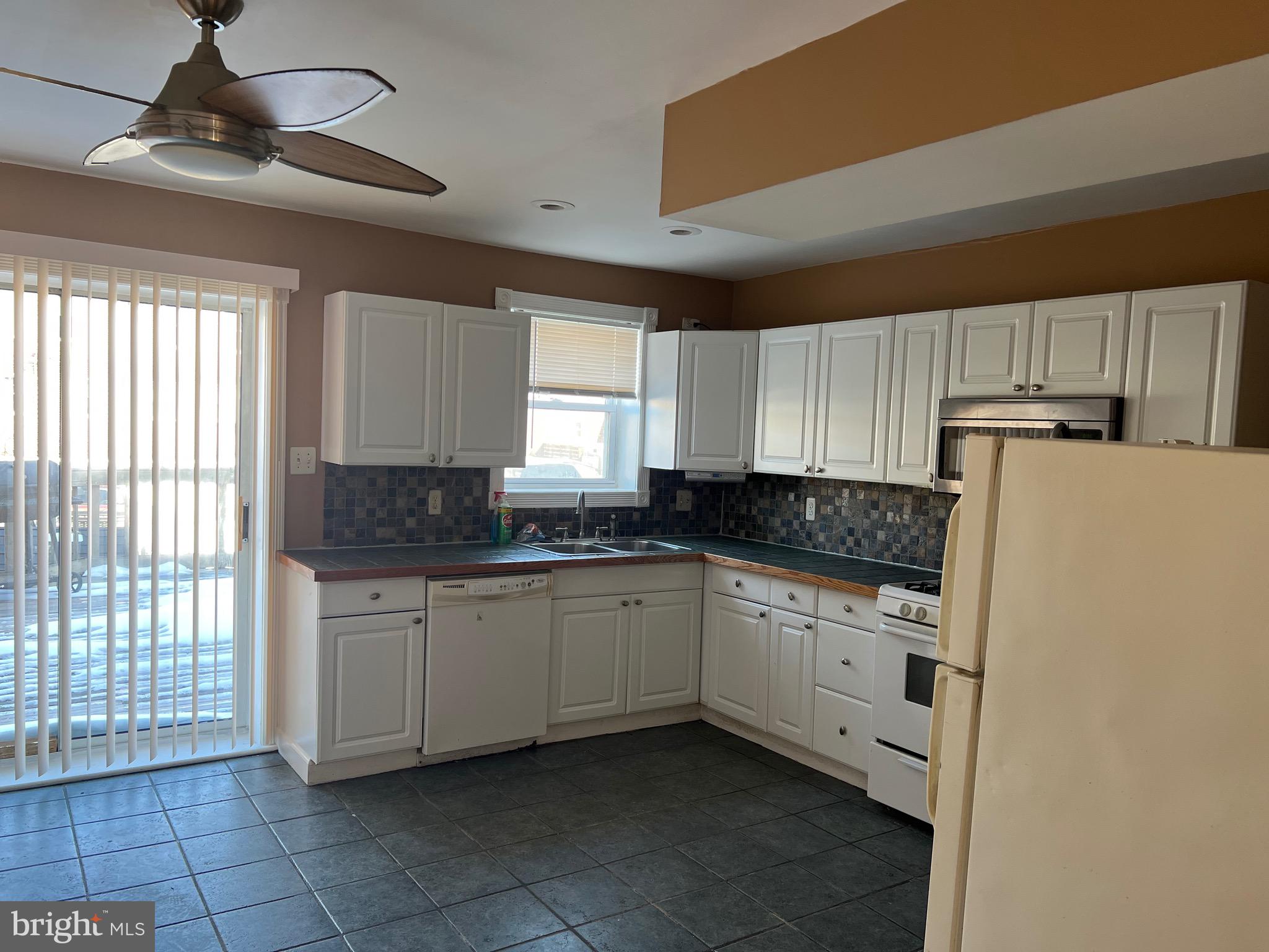 3133 FRIENDSHIP STREET