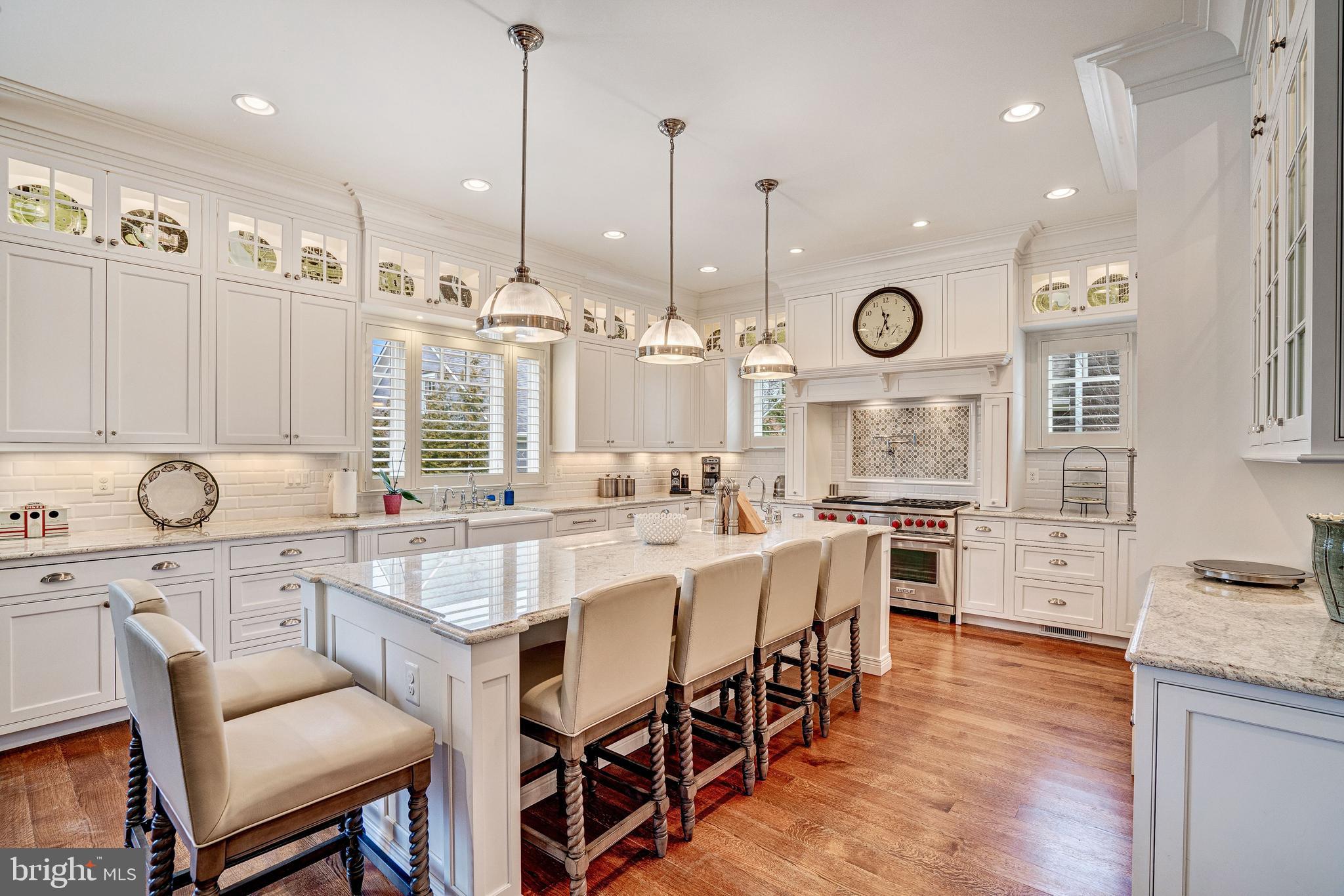 COUNTRY CLUB HILLS - Residential