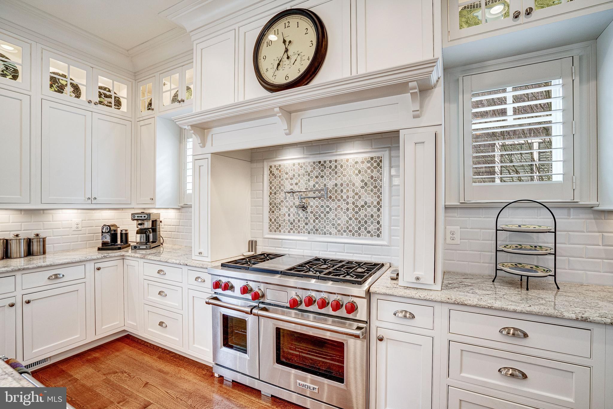 COUNTRY CLUB HILLS - Residential