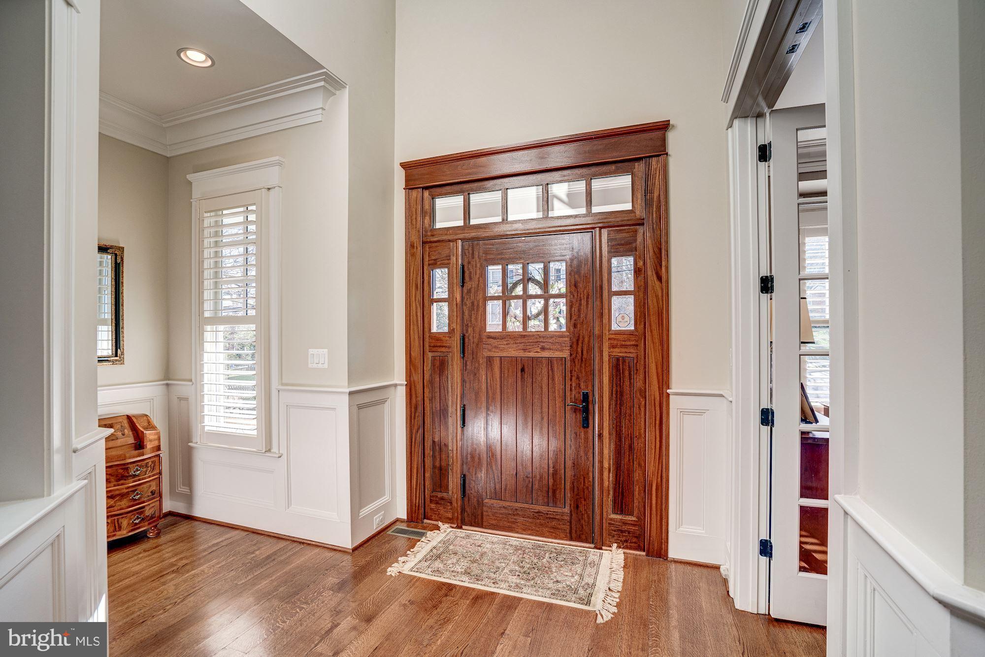 COUNTRY CLUB HILLS - Residential