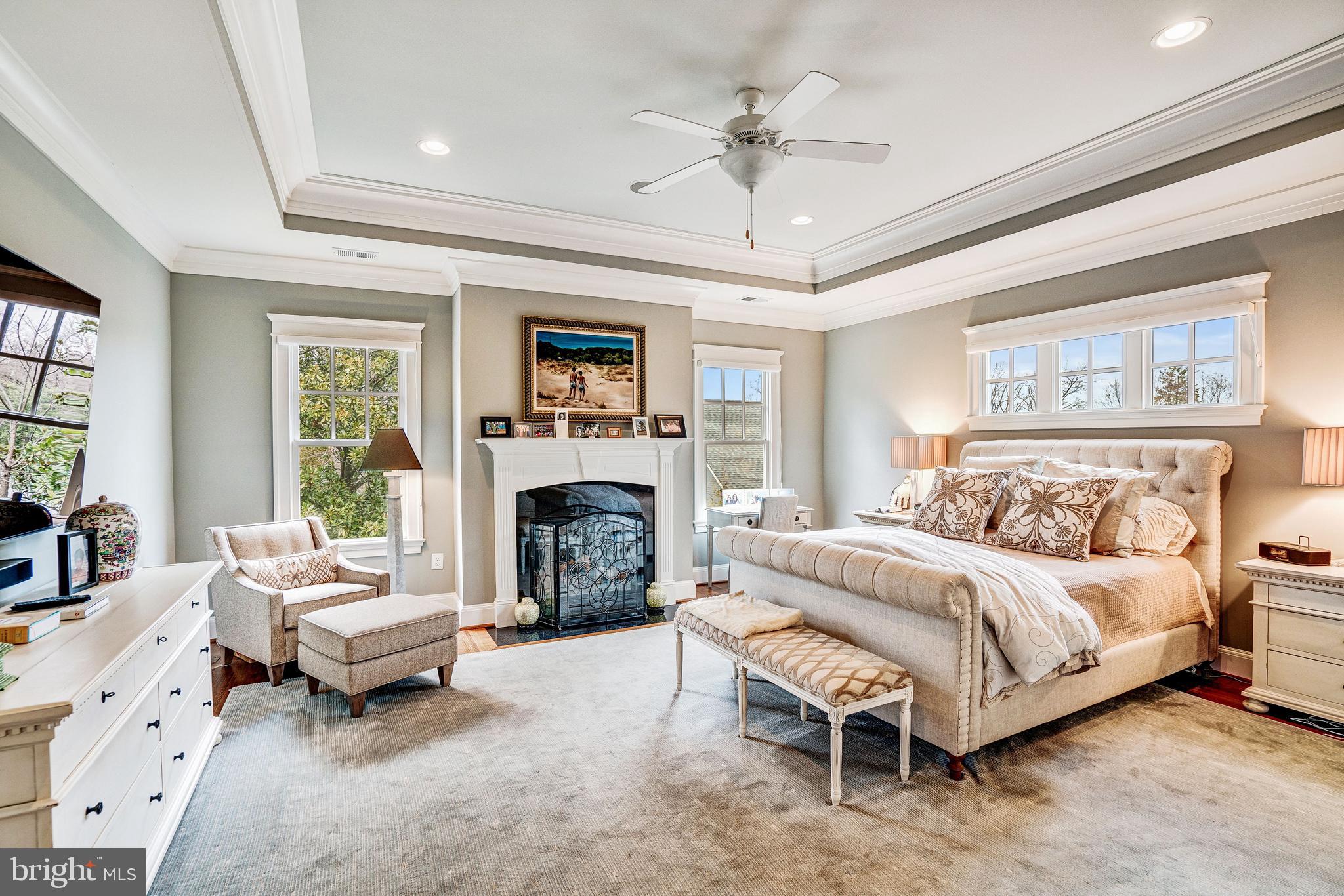 COUNTRY CLUB HILLS - Residential